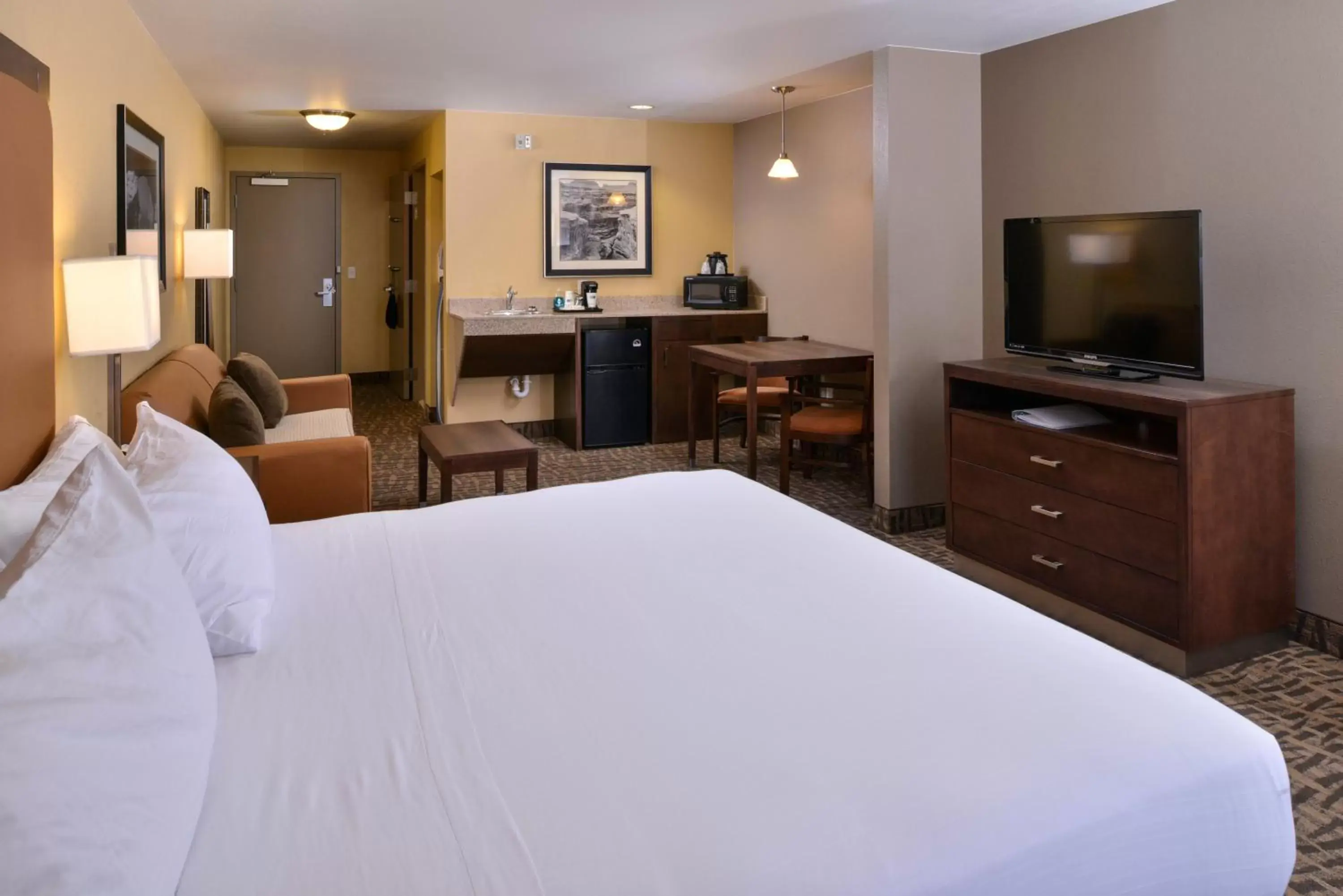 Photo of the whole room, TV/Entertainment Center in Holiday Inn Express Hotels Page, an IHG Hotel