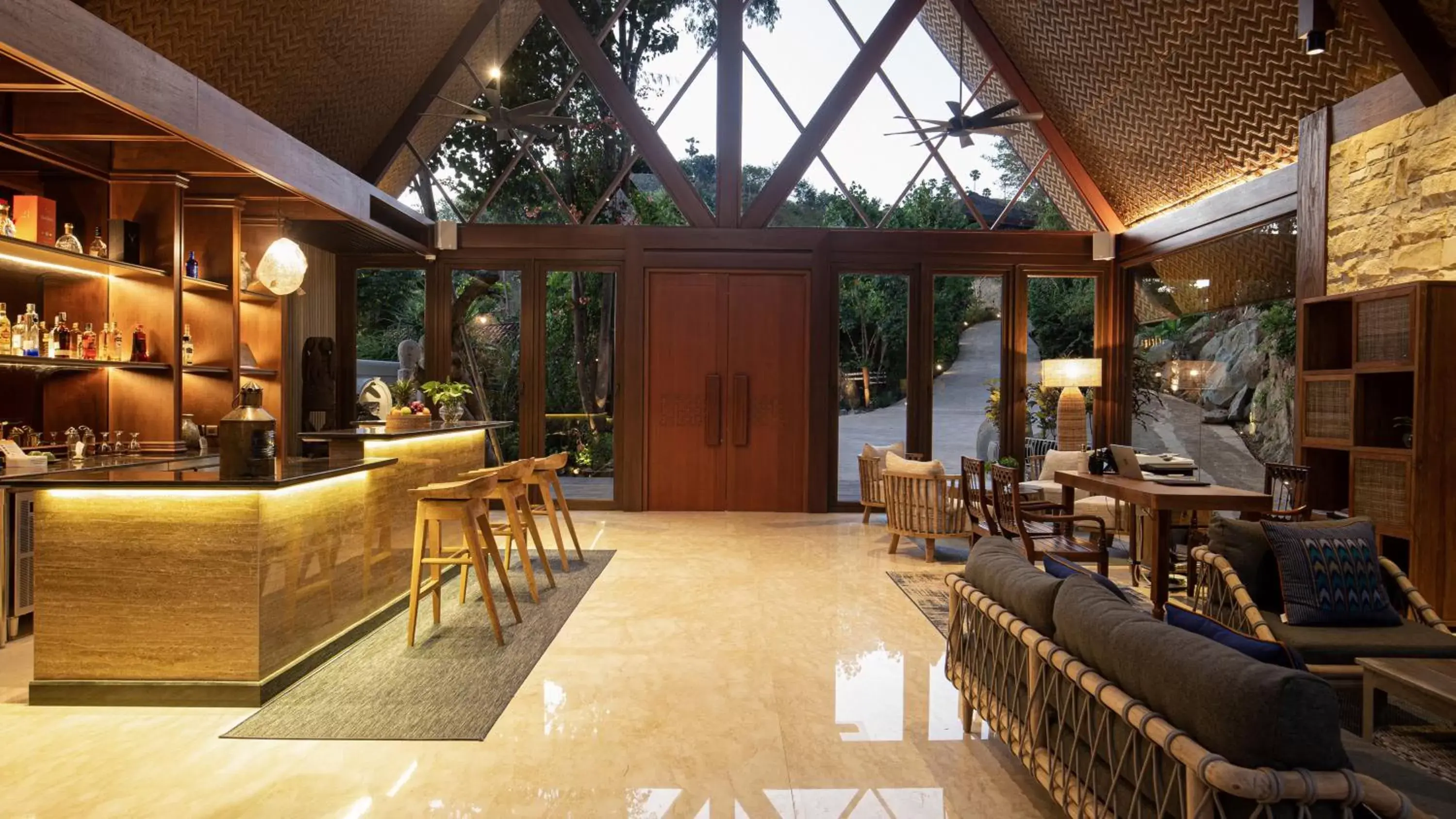 Living room, Lounge/Bar in Plataran Komodo Resort & Spa - CHSE Certified
