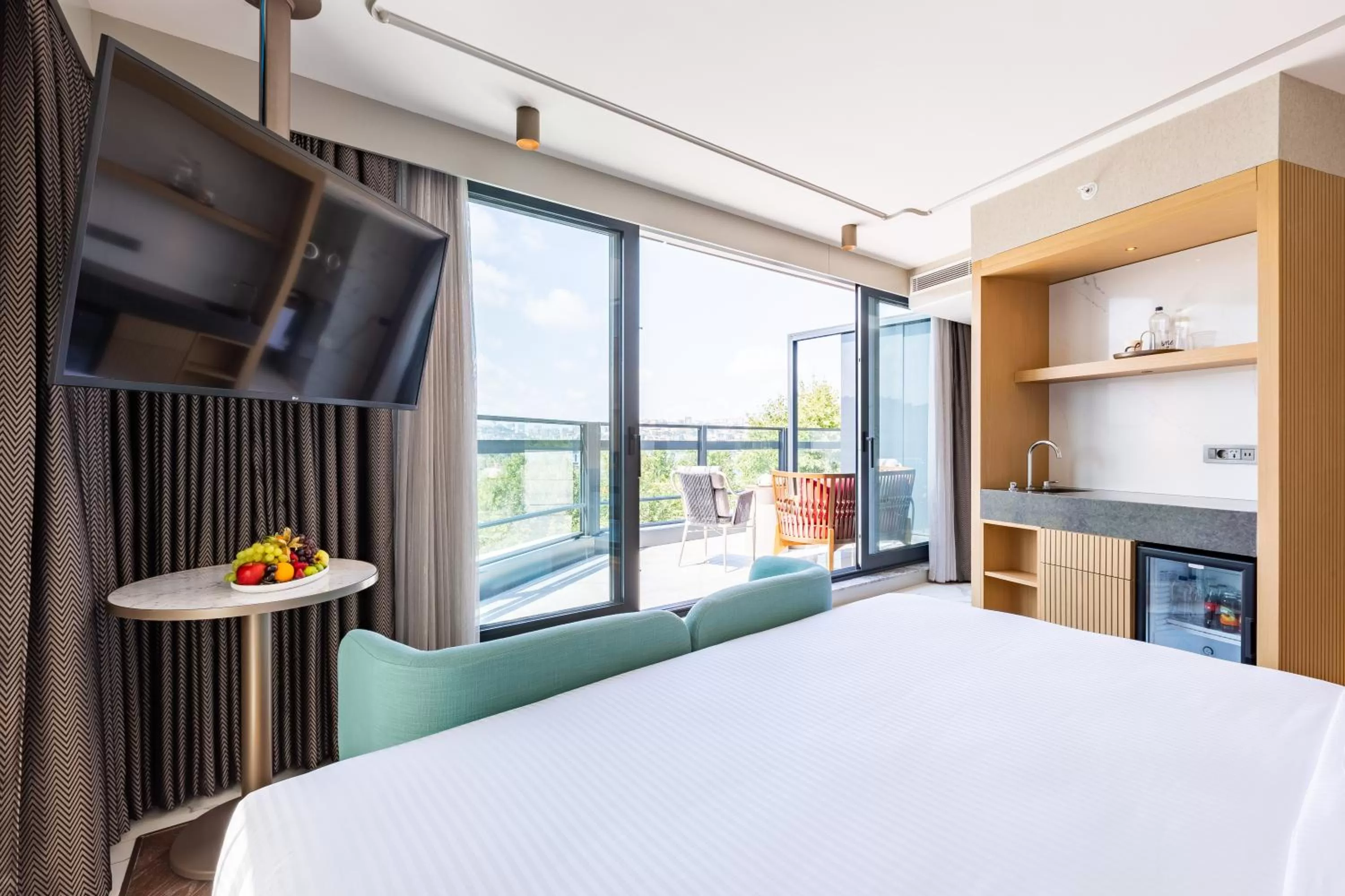 TV and multimedia in Stayso The House Hotel