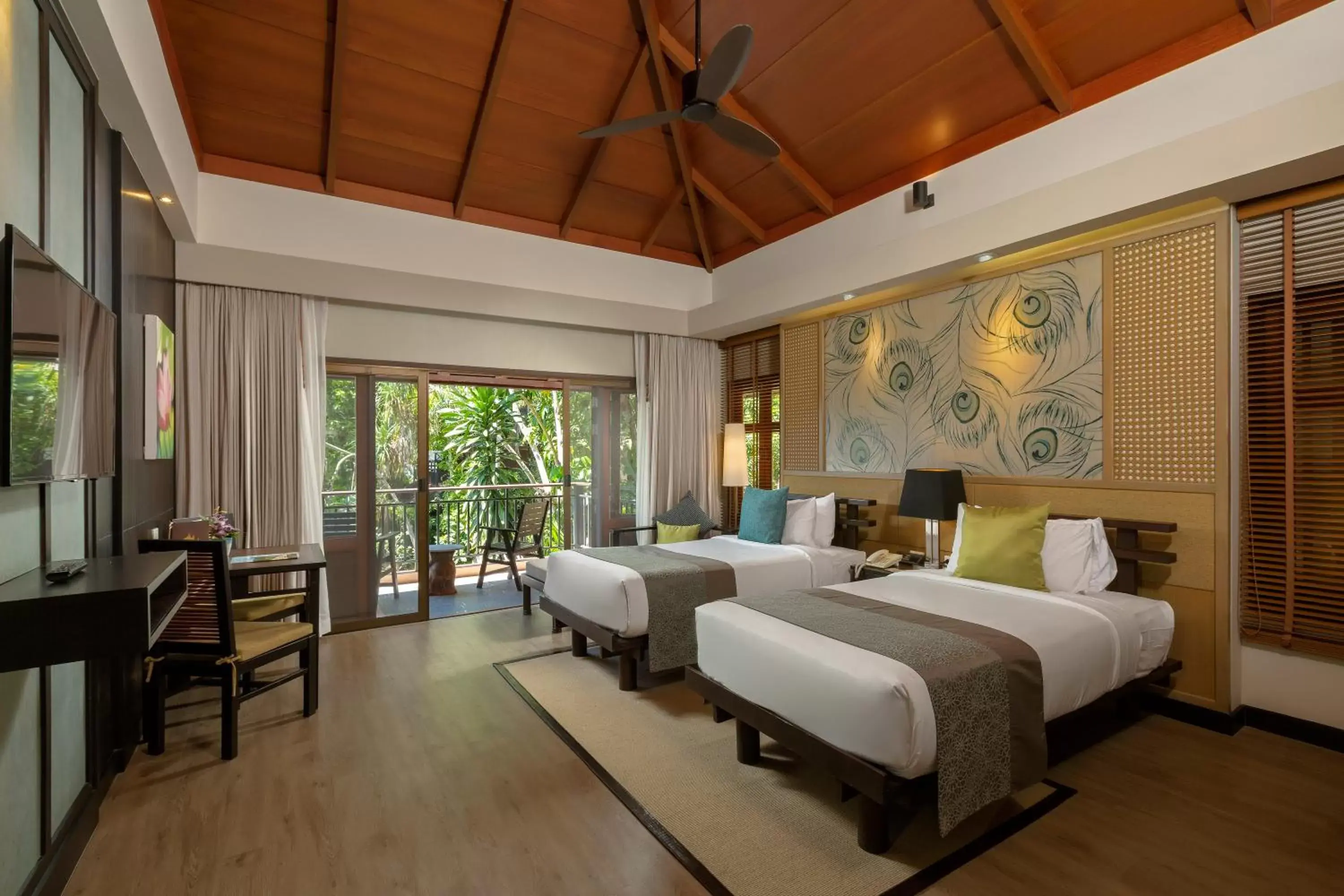 Bedroom, Bed in Khaolak Merlin Resort Bedroom, Bed in Khaolak Merlin Resort