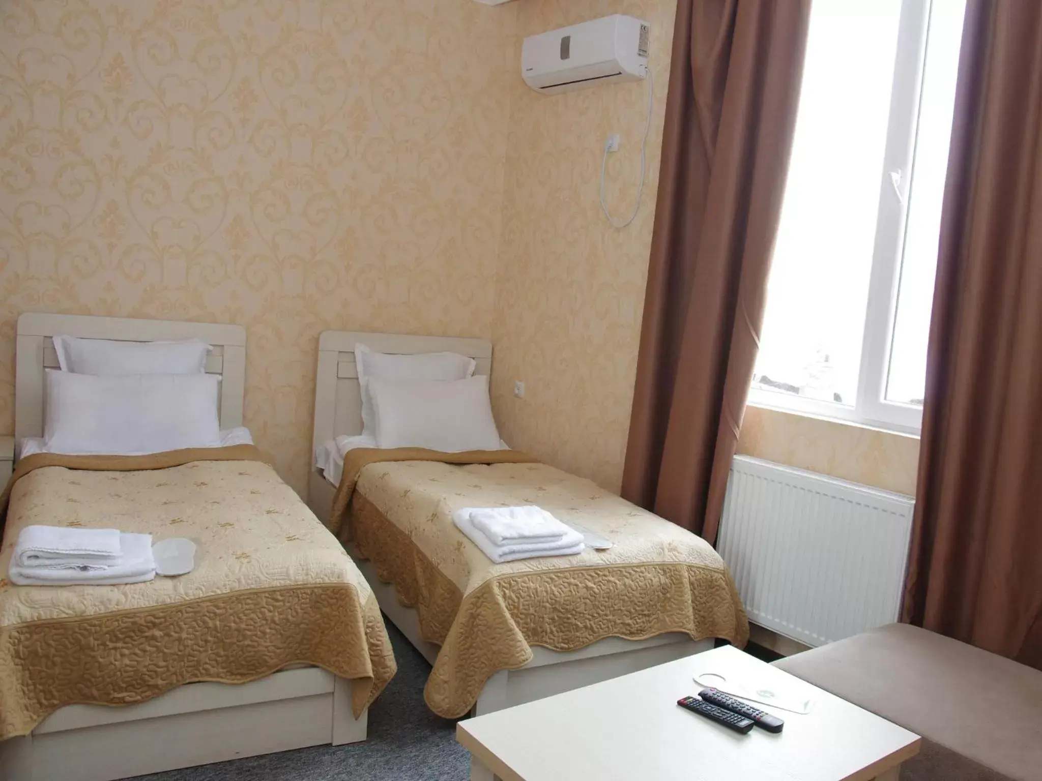 Bed in Hotel Shalimar Bed in Hotel Shalimar