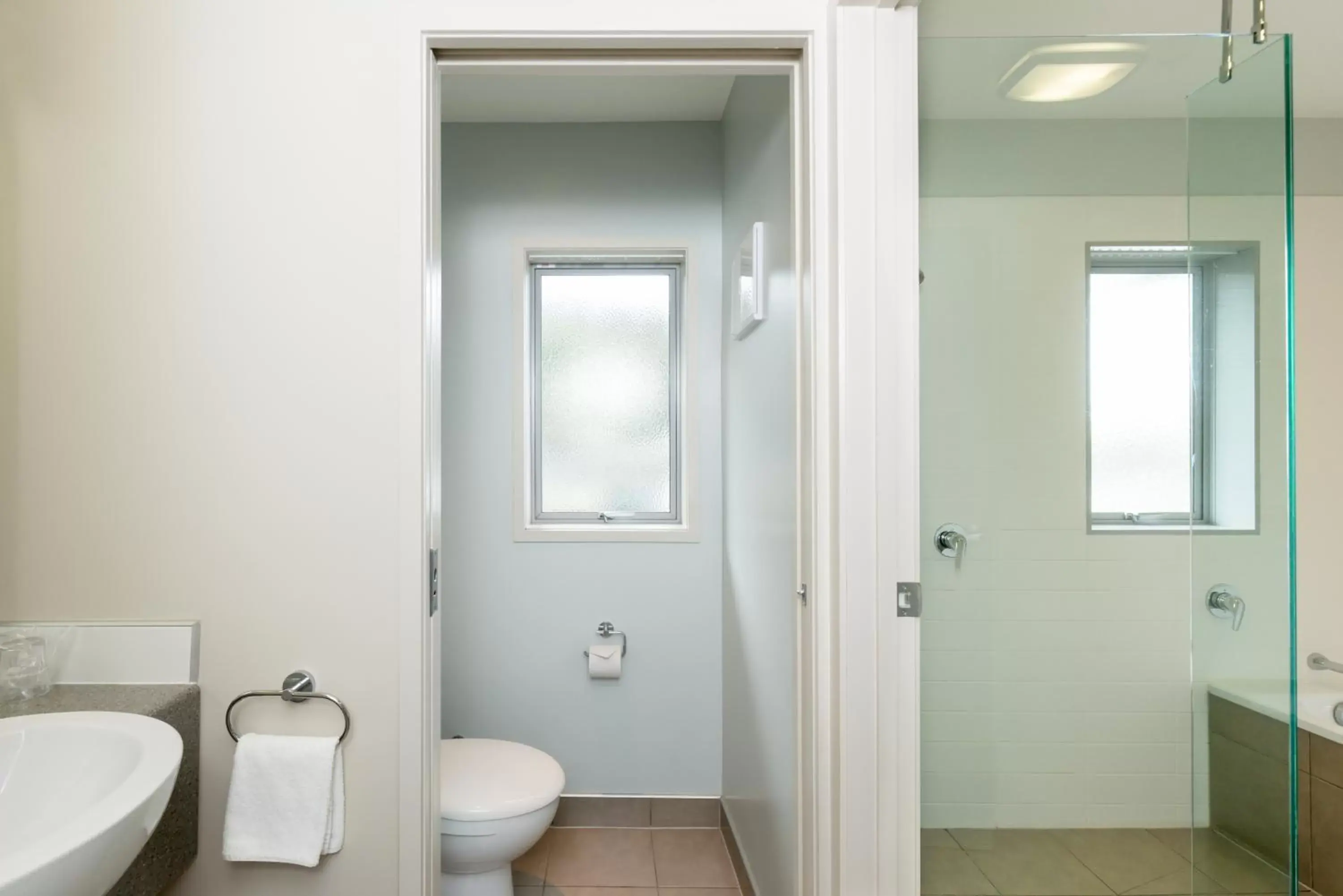 Toilet, Bathroom in Kingsgate Hotel Autolodge Paihia