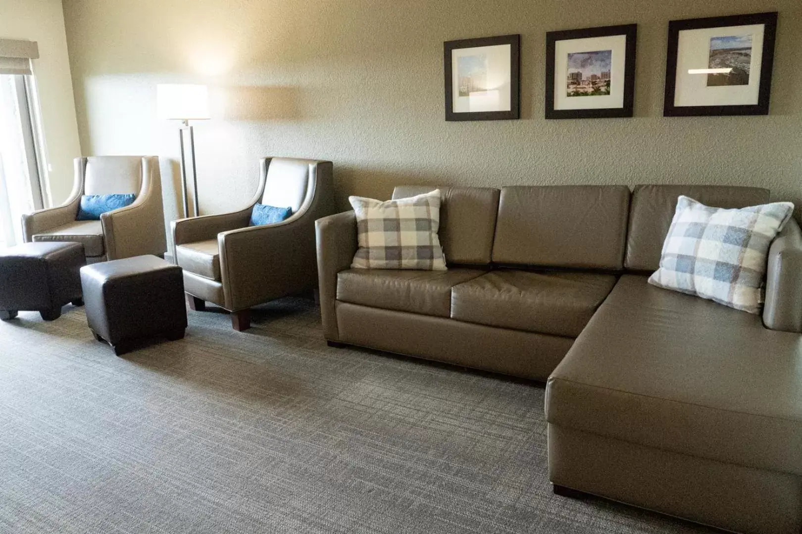 Living room, Seating Area in Ameniti Bay - Best Western Signature Collection