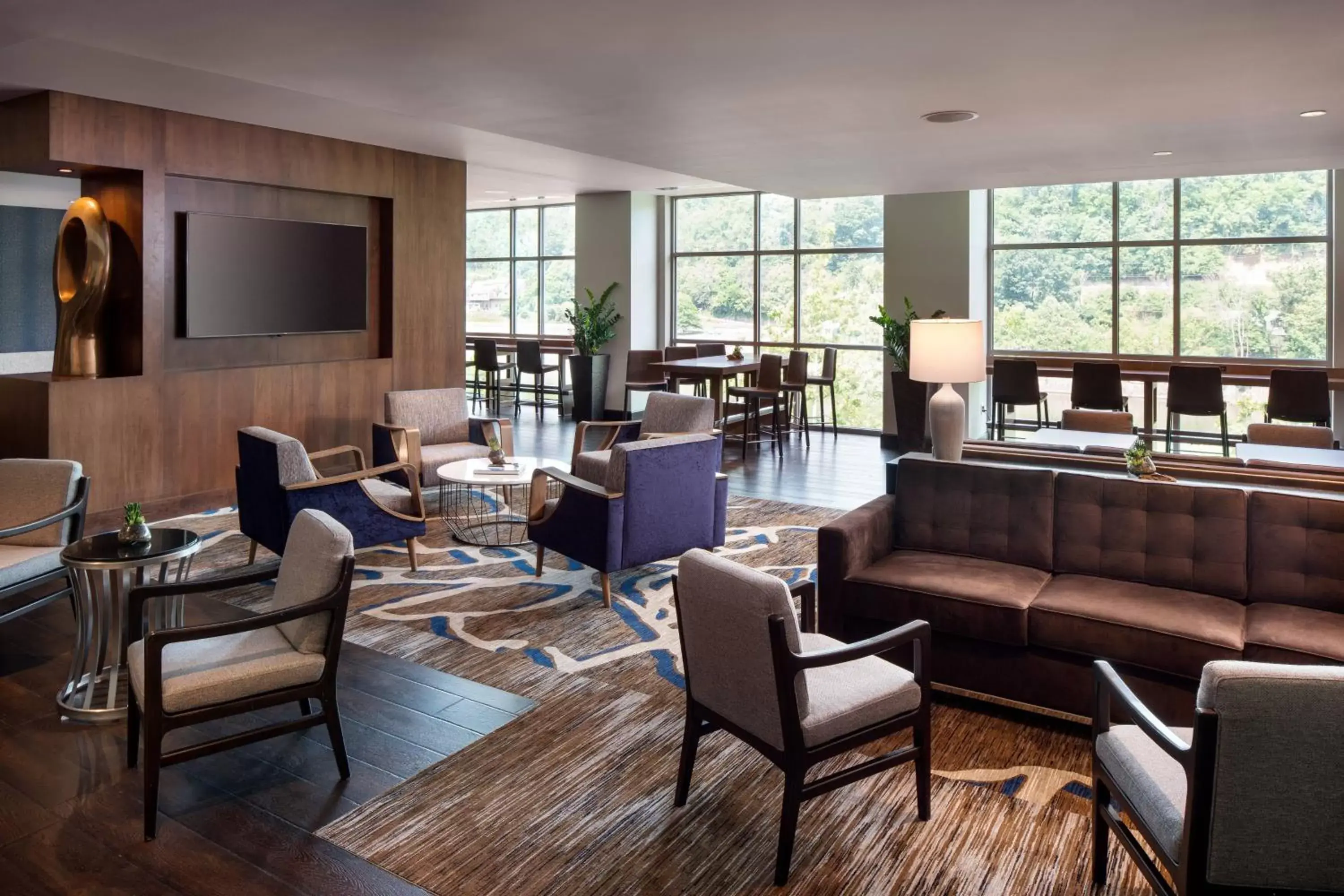 Lounge or bar in Morgantown Marriott at Waterfront Place