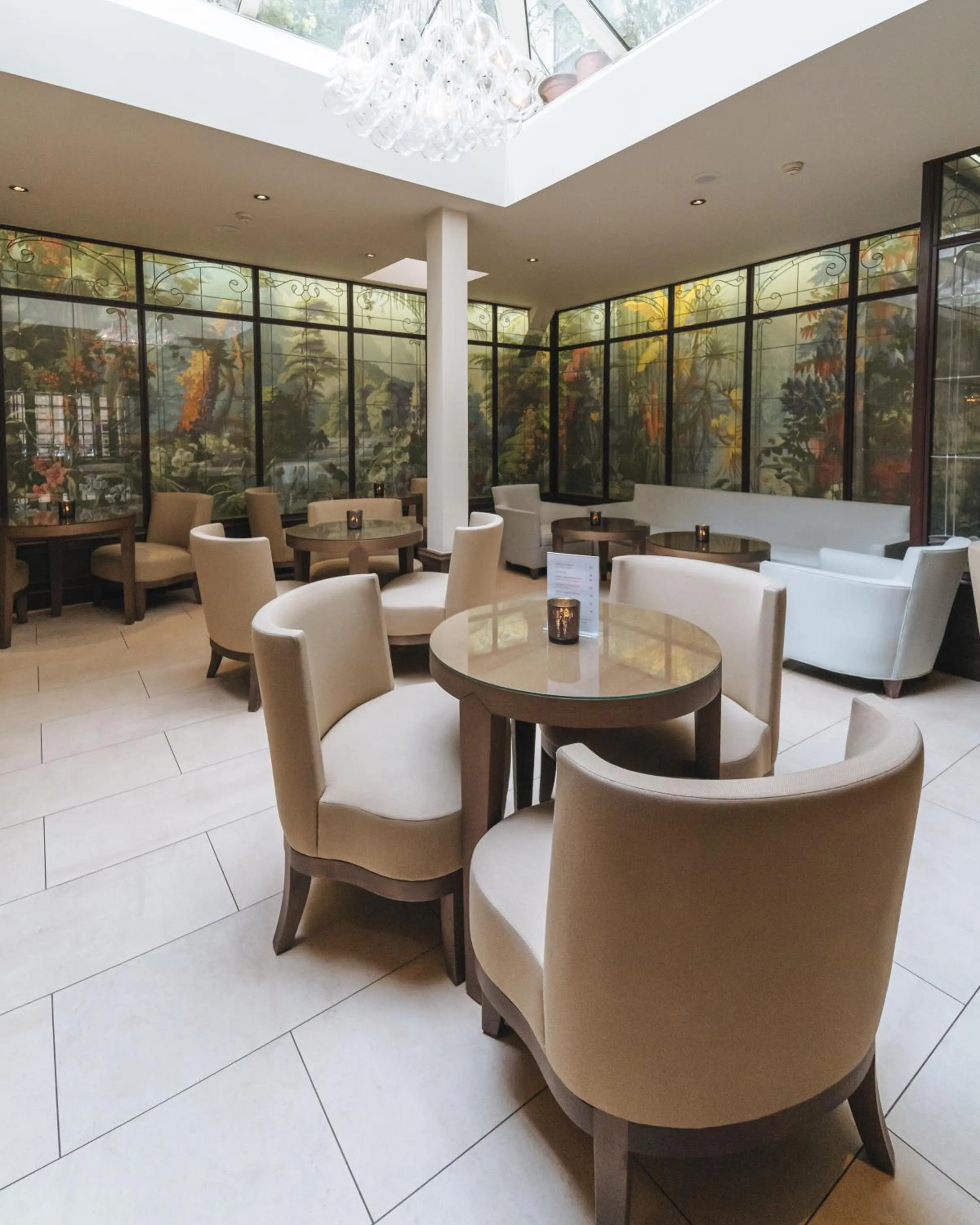 Breakfast in Hotel de L'Universite