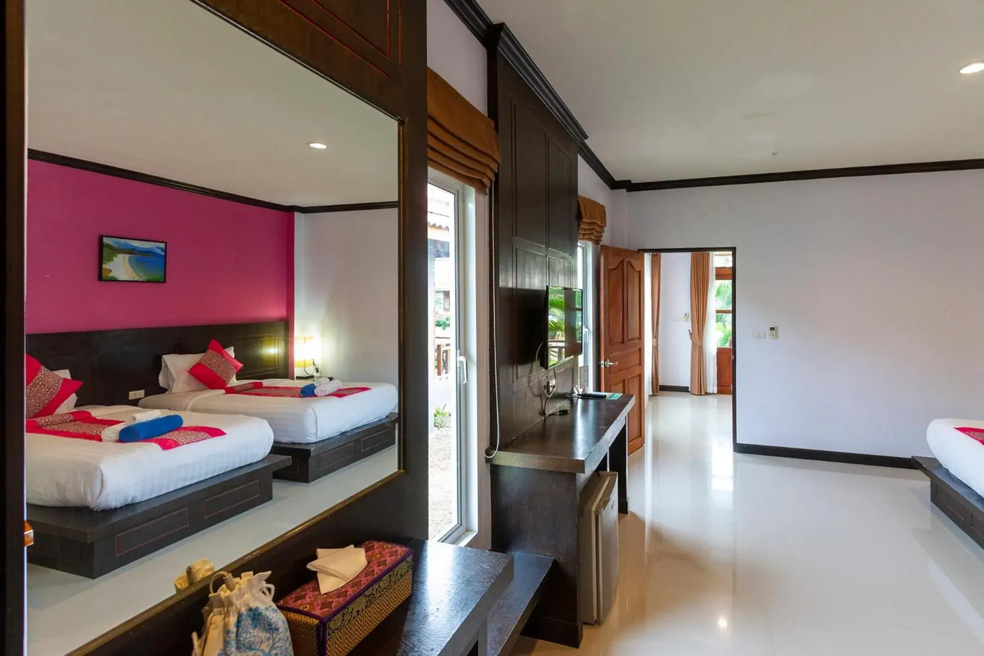 TV and multimedia in Lanta Lapaya Resort