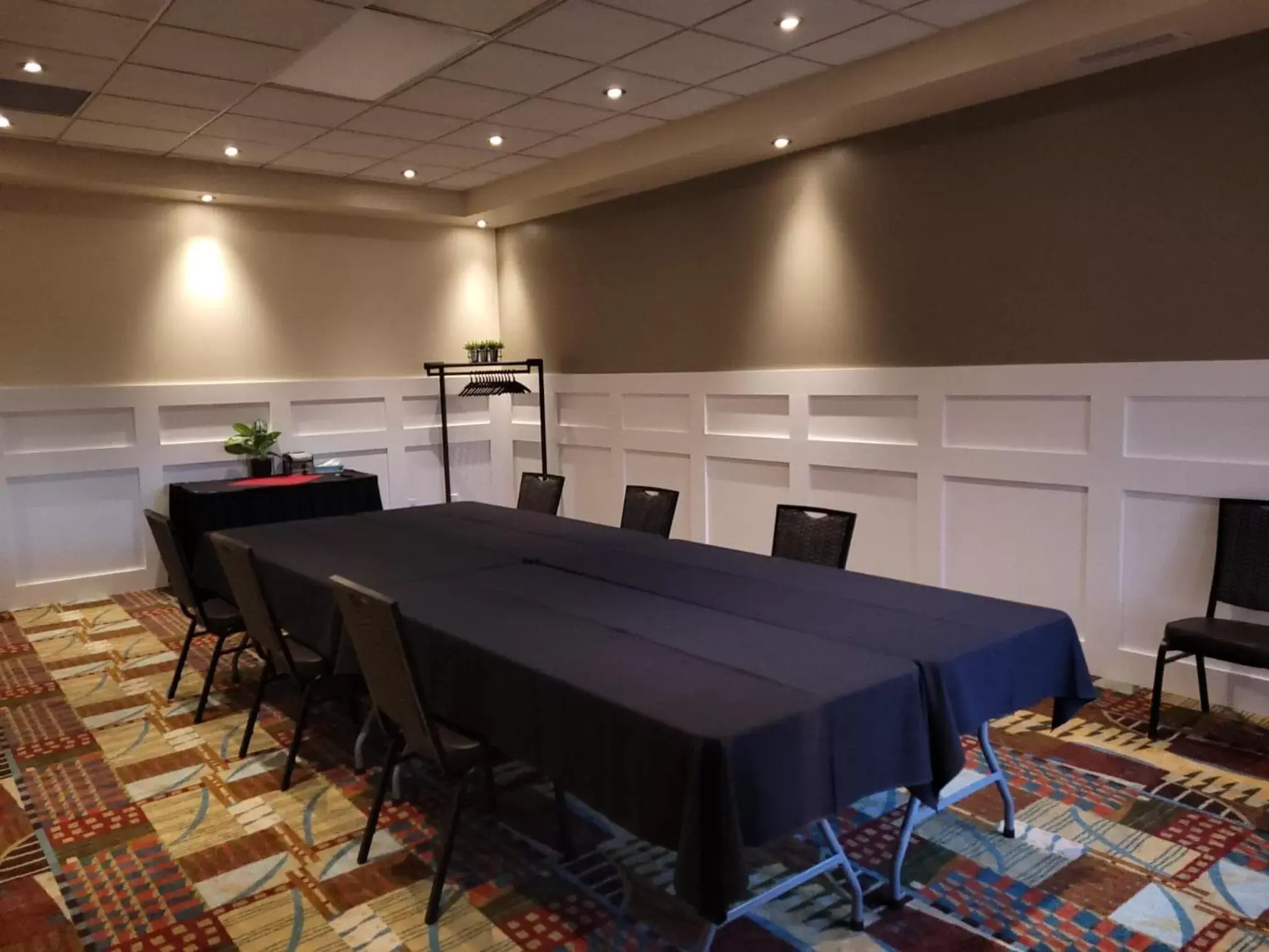 Meeting/conference room, Business Area/Conference Room in Neighbourhood Inn Hotels in Bonnyville
