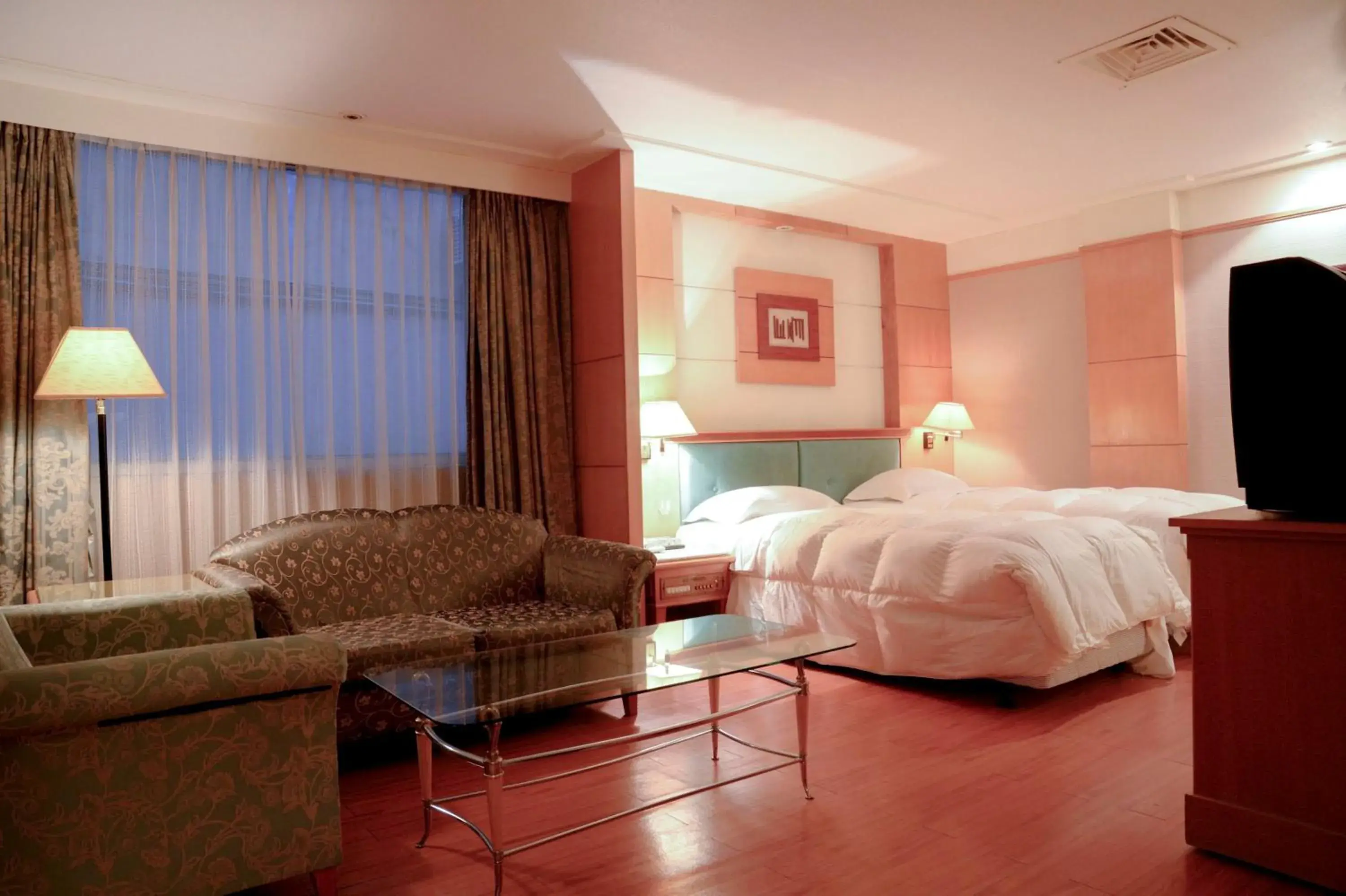 Photo of the whole room, Bed in European Castle Hotel