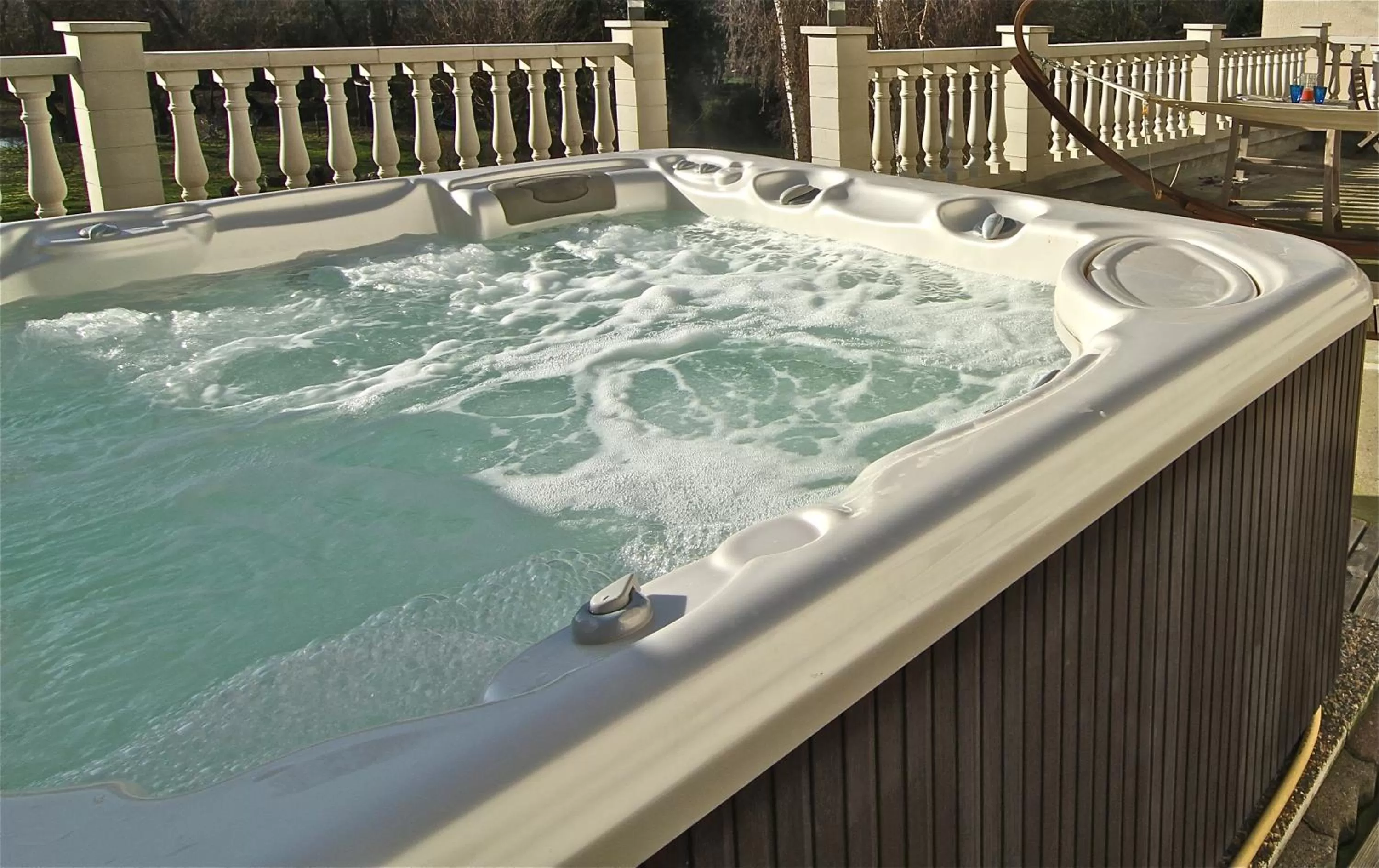 Hot Tub in La Lambertine & Spa
