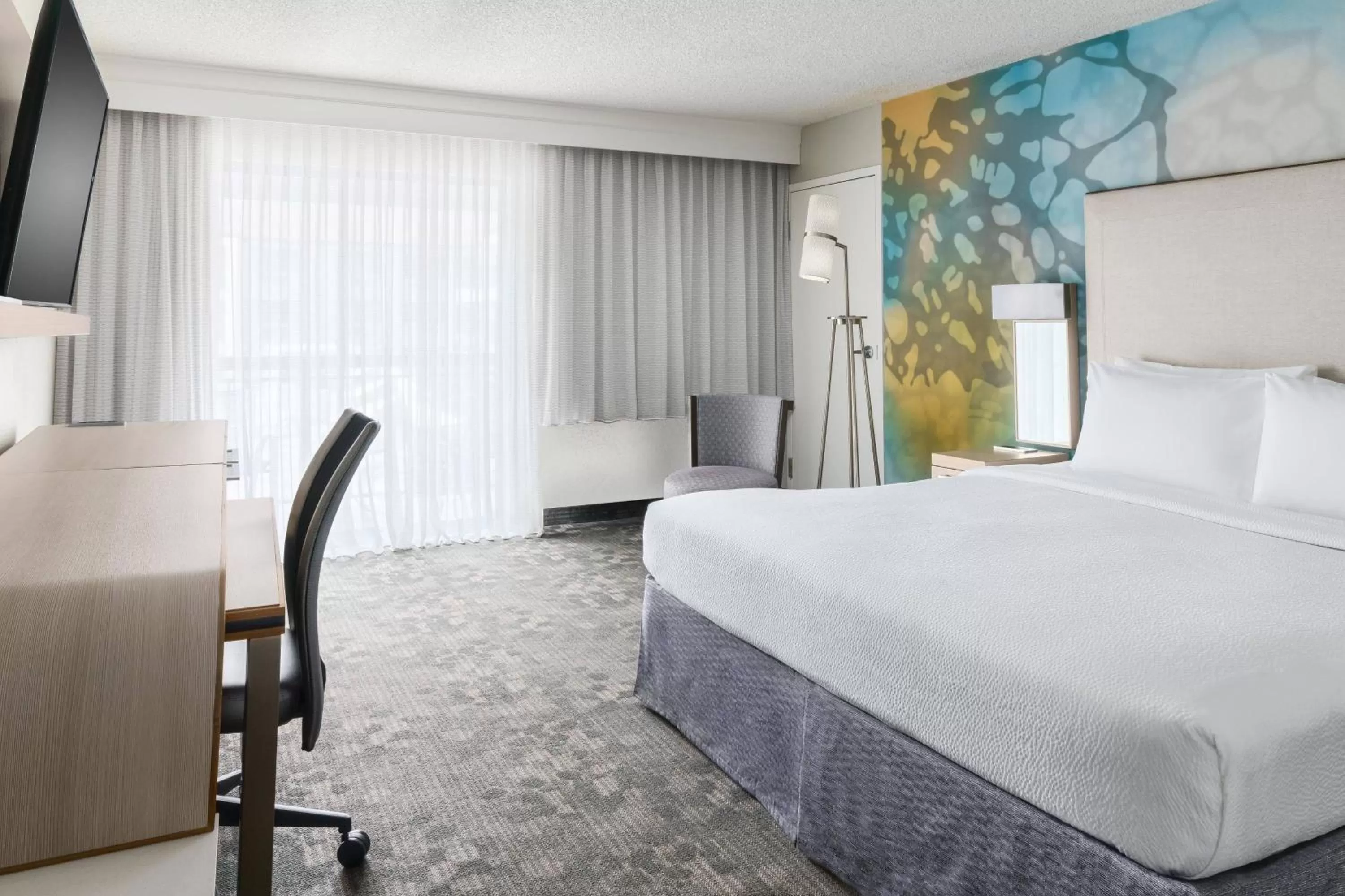 King Room in Courtyard by Marriott Orlando Lake Buena Vista at Vista Centre