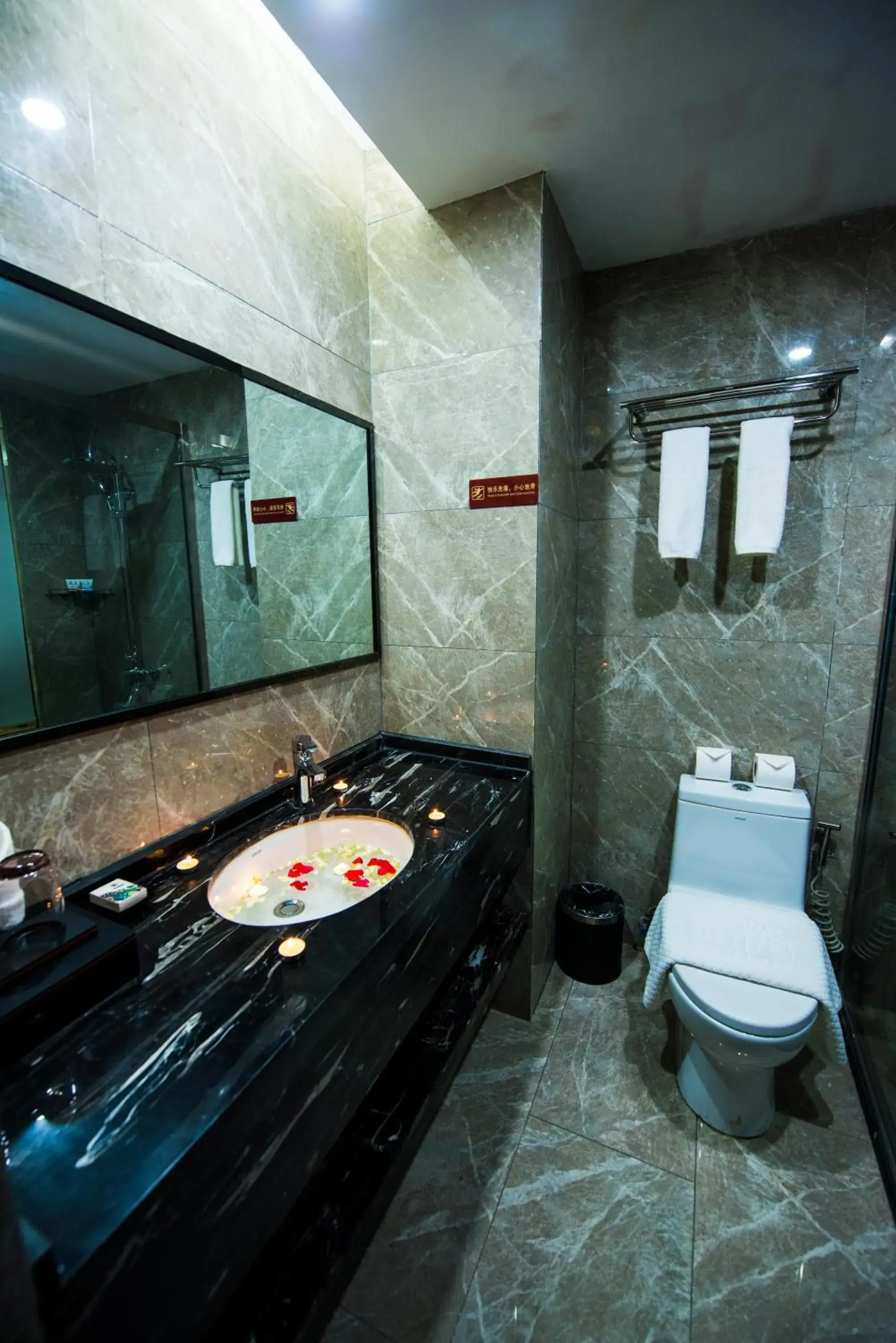 Bathroom in Le Chen Miiya Hotel