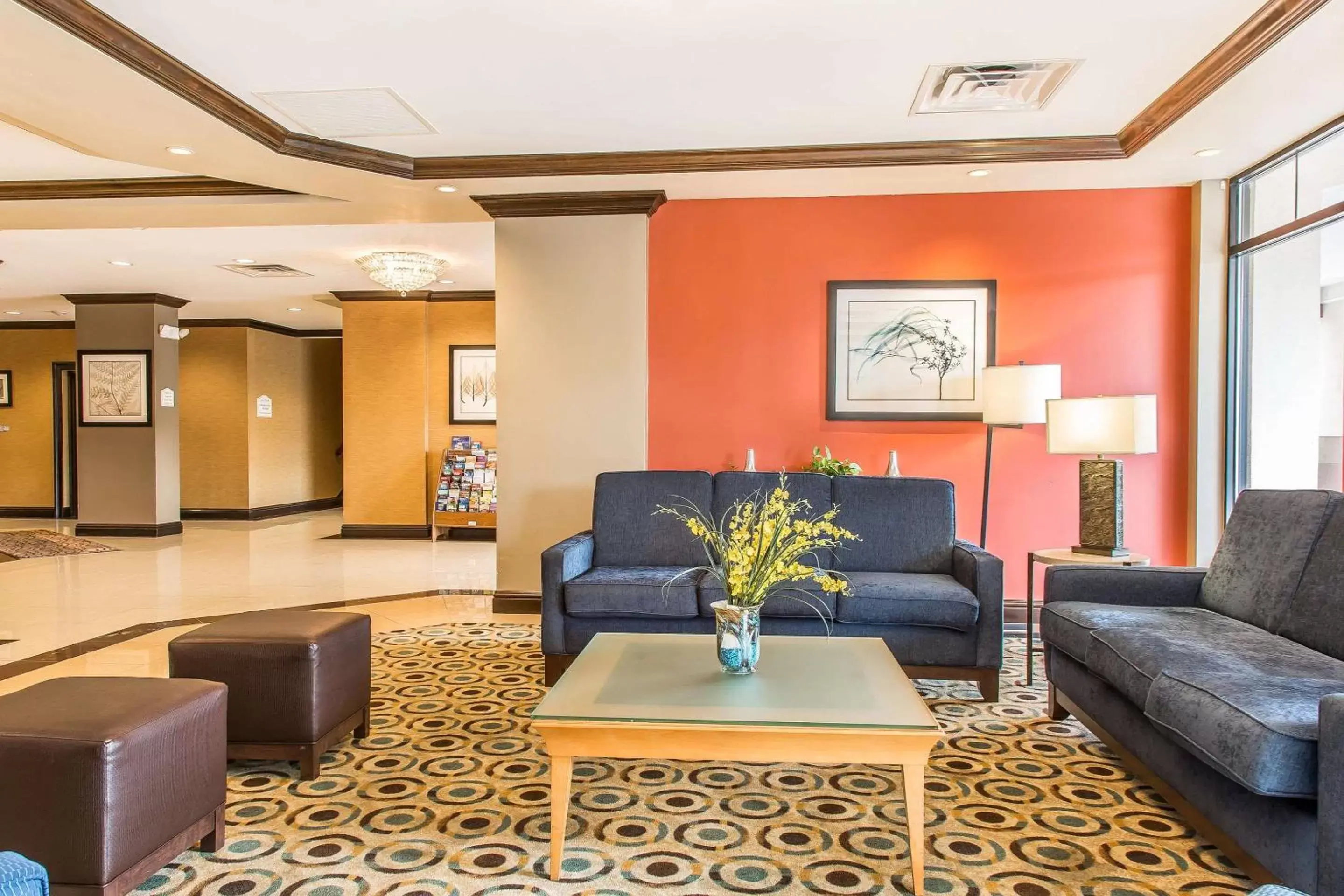 Lobby or reception, Seating Area in Comfort Inn & Suites