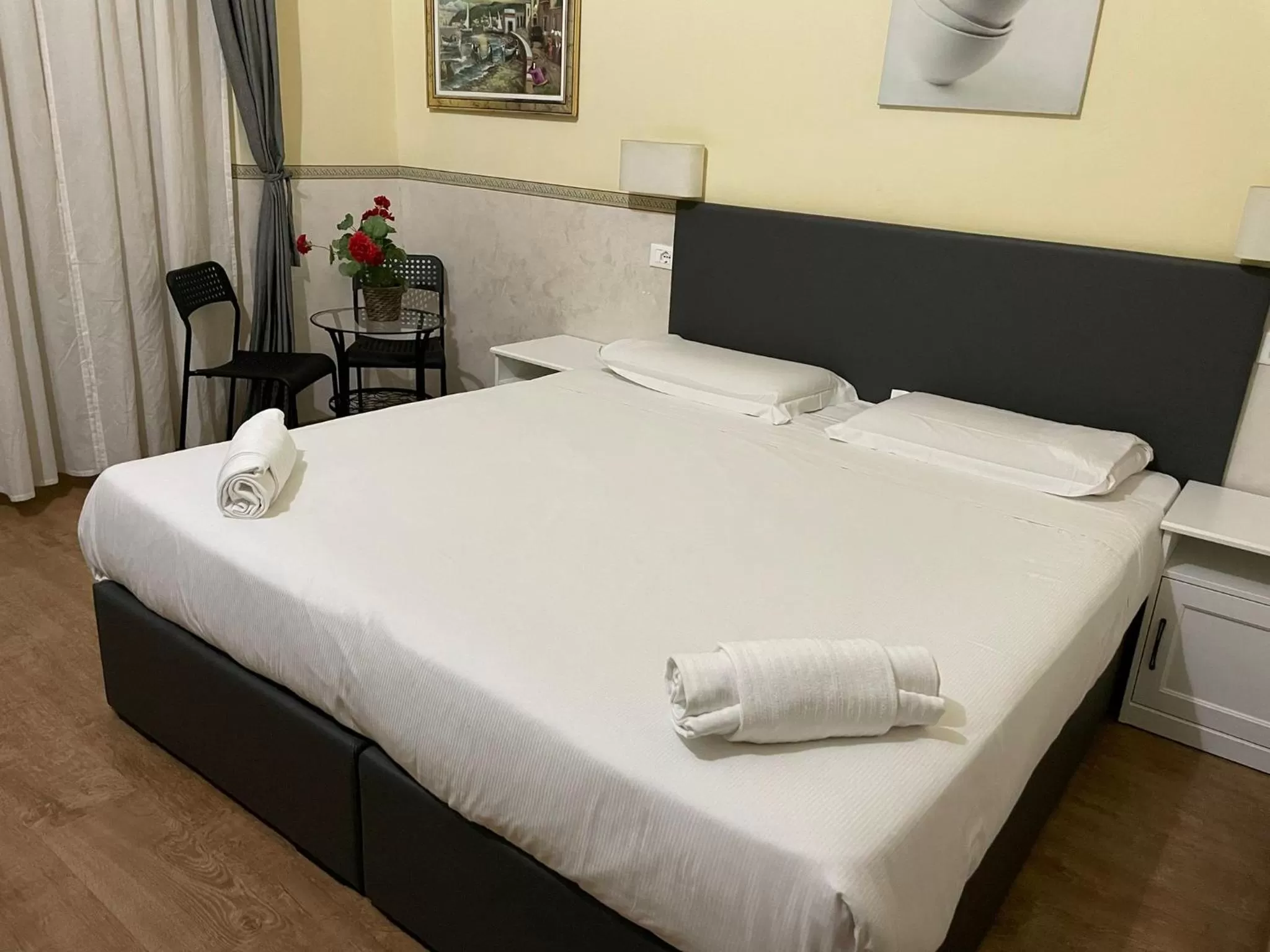 Triple Room with Balcony in Conte GuestHouse