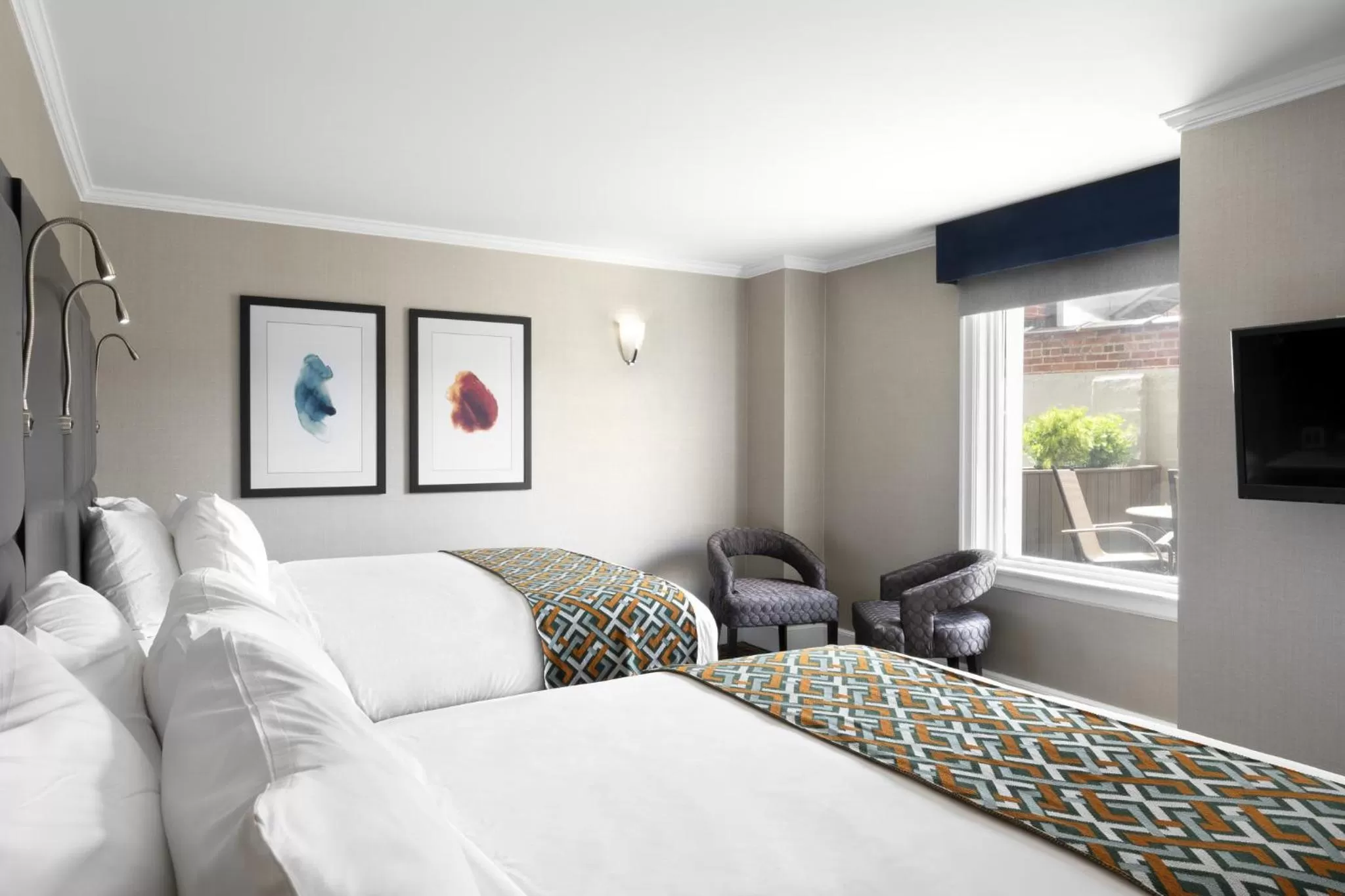 Photo of the whole room in voco The Tiger Hotel, Columbia, MO by IHG