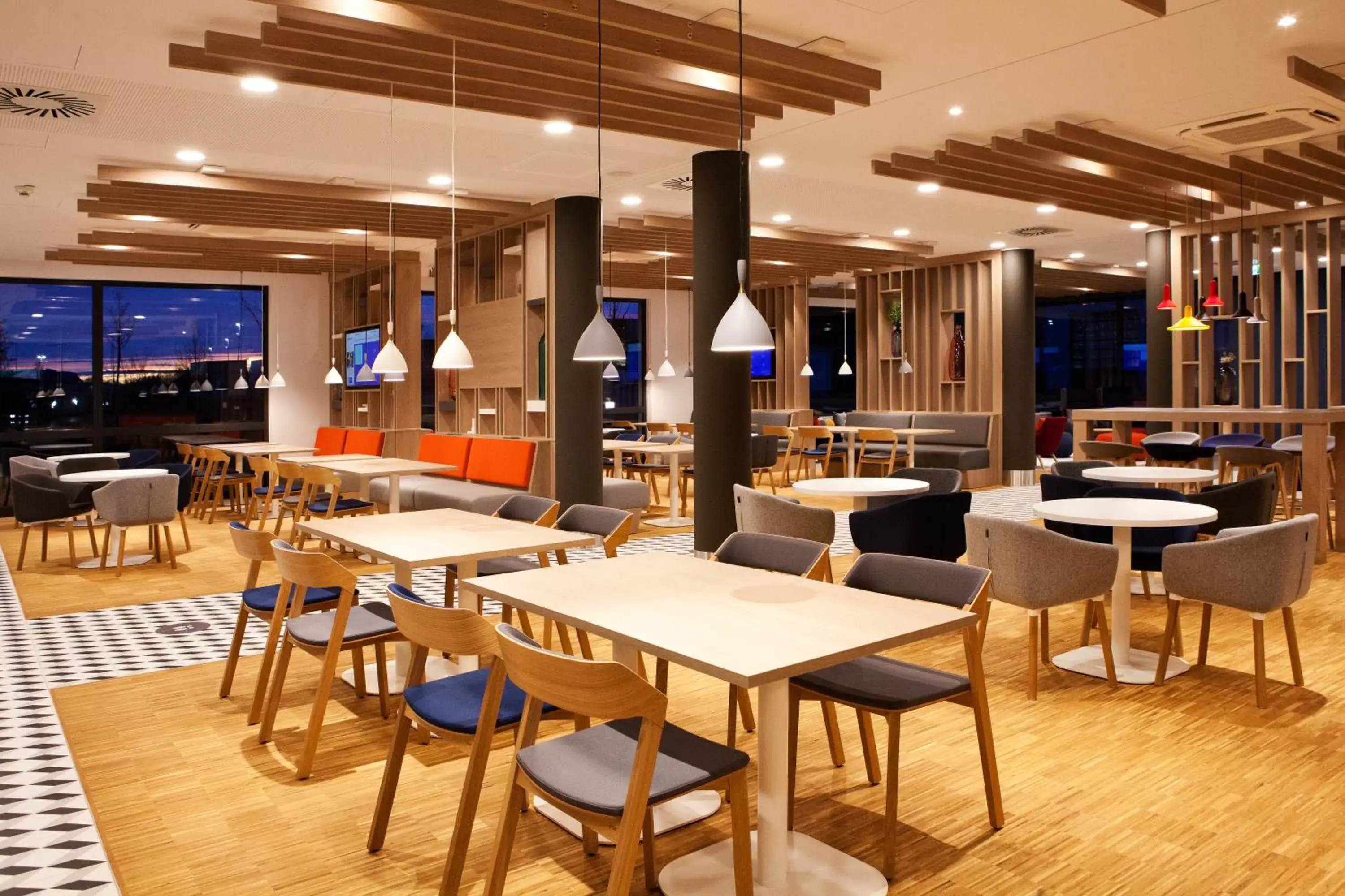 Restaurant/Places to Eat in Holiday Inn Express - Offenburg, an IHG Hotel