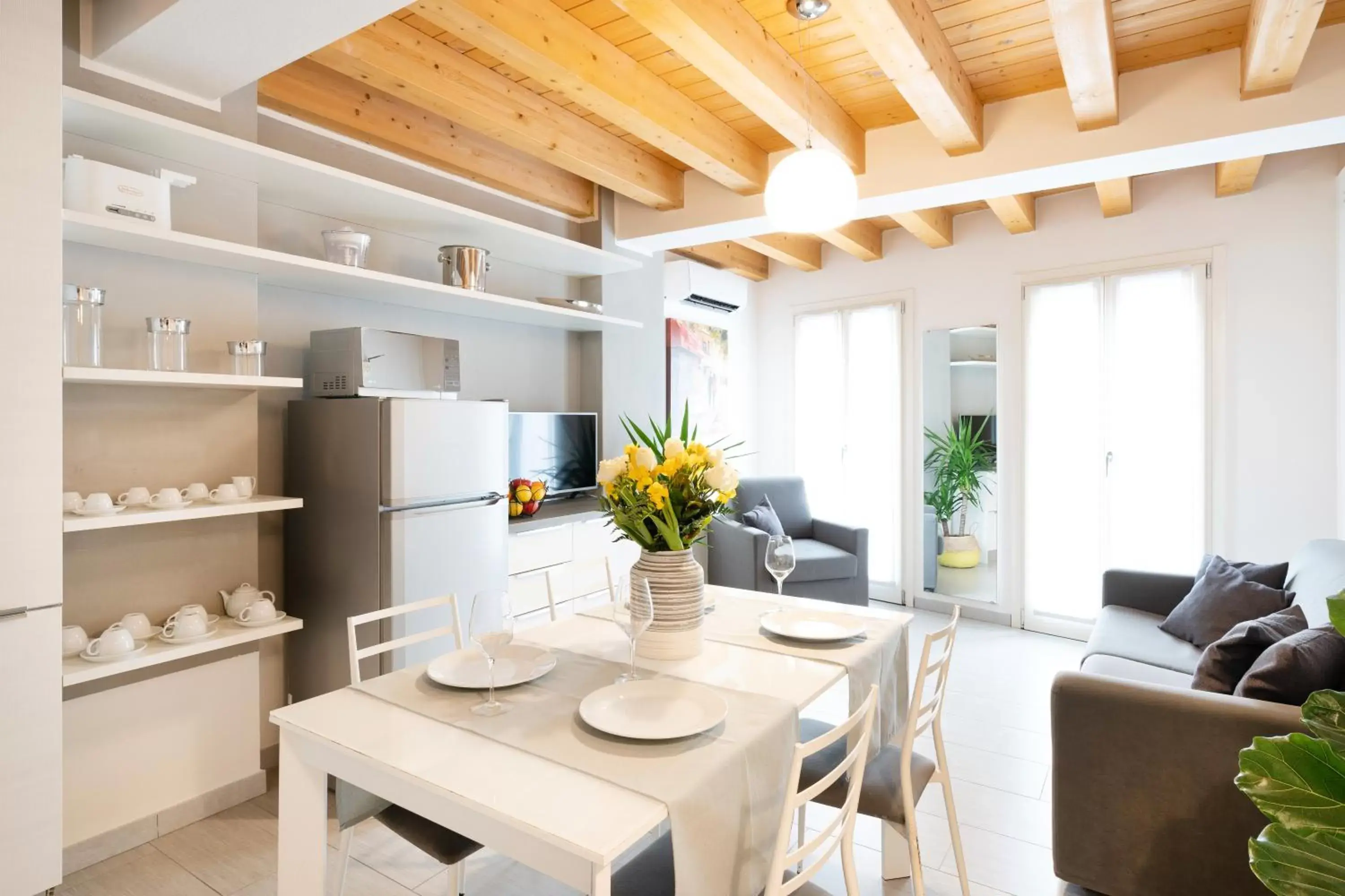 Living room, Dining Area in Ca' Degli Antichi Giardini Apartments