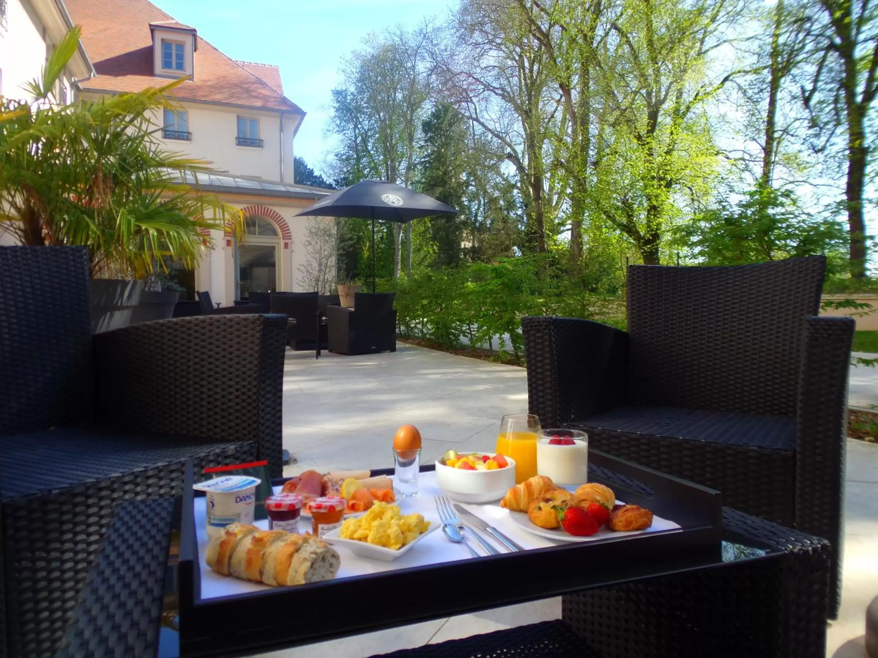 Breakfast in Castel Maintenon Hôtel & Spa