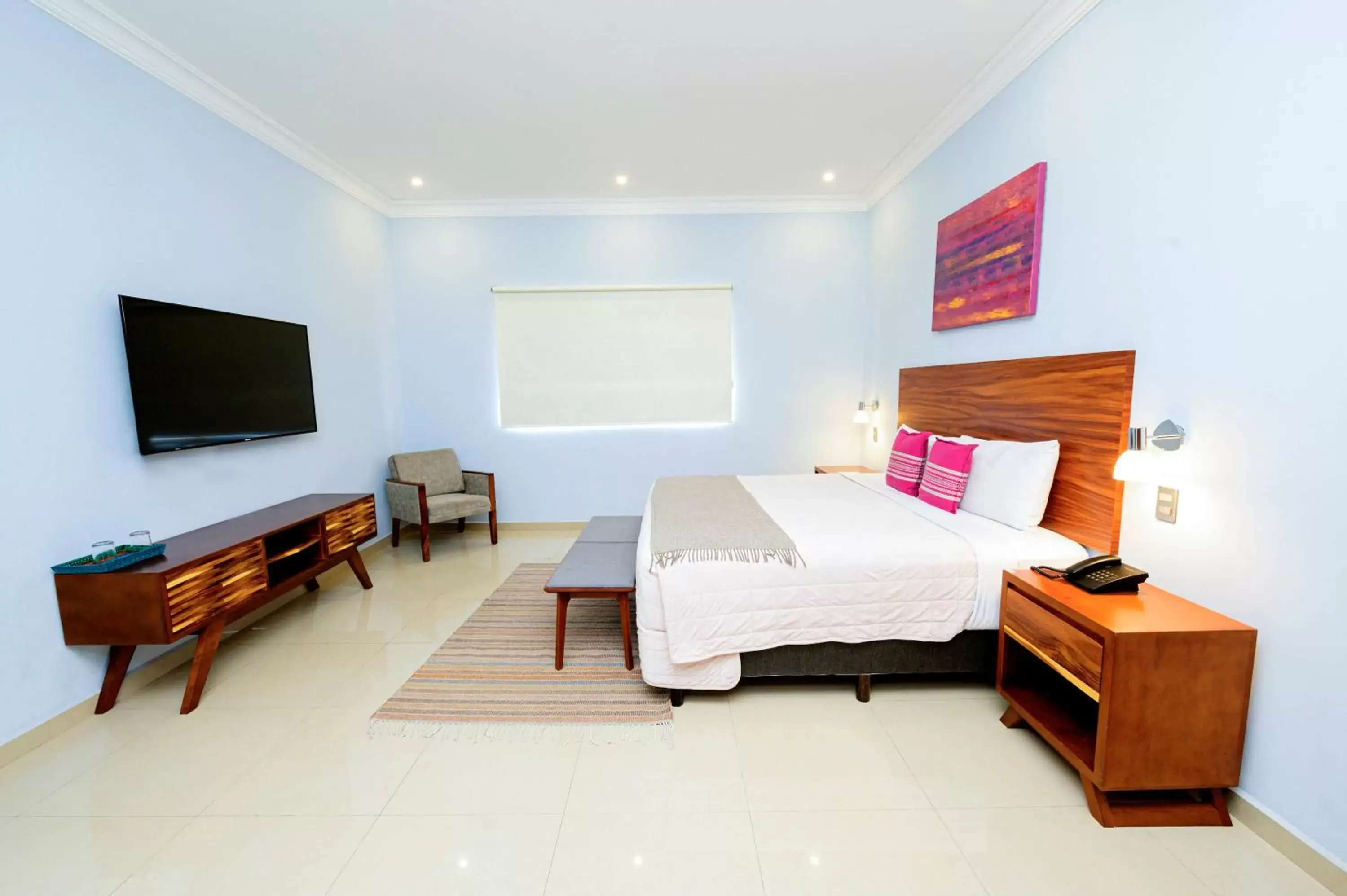 Bedroom, TV/Entertainment Center in Suites de La Parra