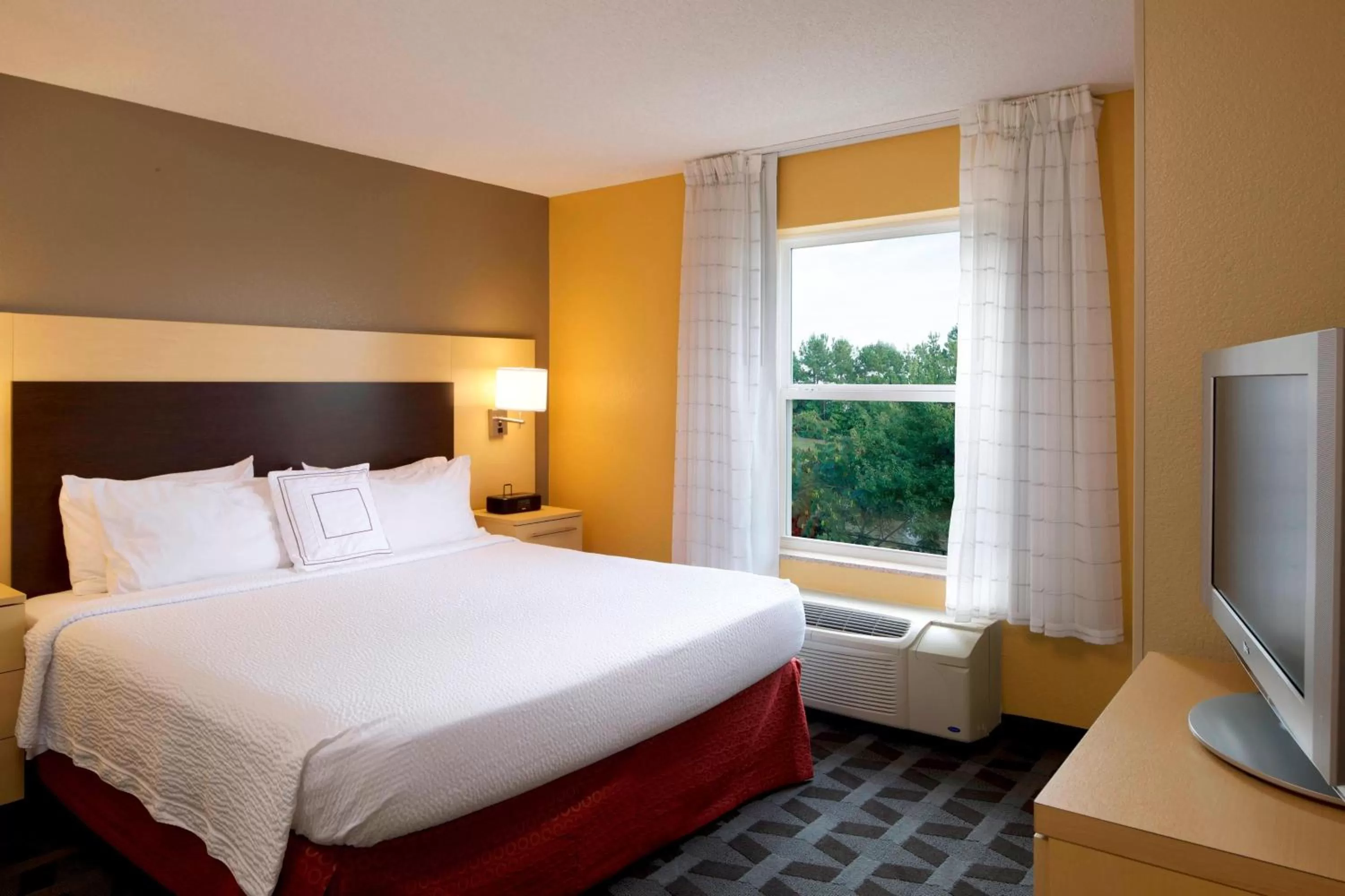 Bedroom, Bed in TownePlace Suites by Marriott Jacksonville