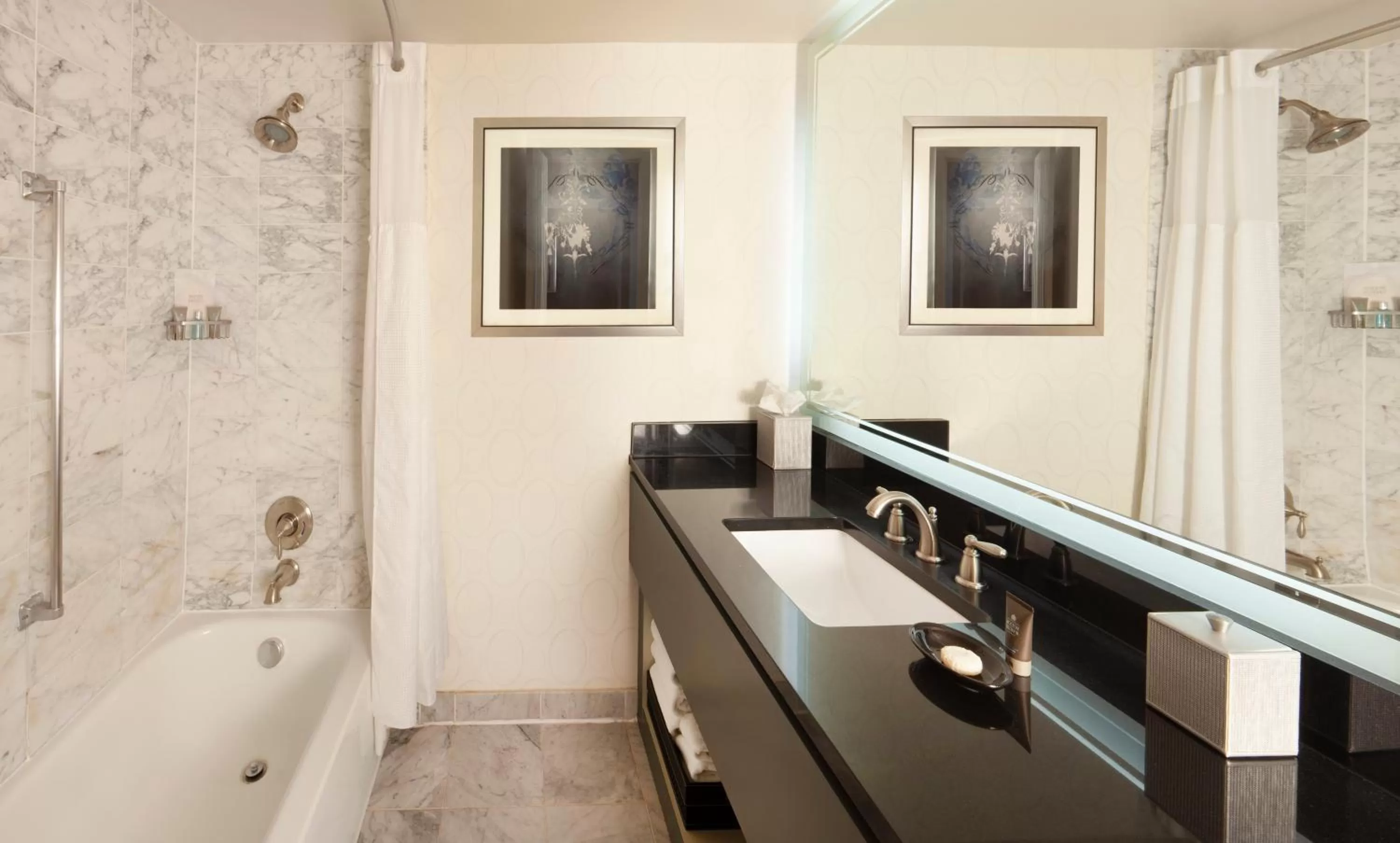 Bathroom in Melrose Georgetown Hotel