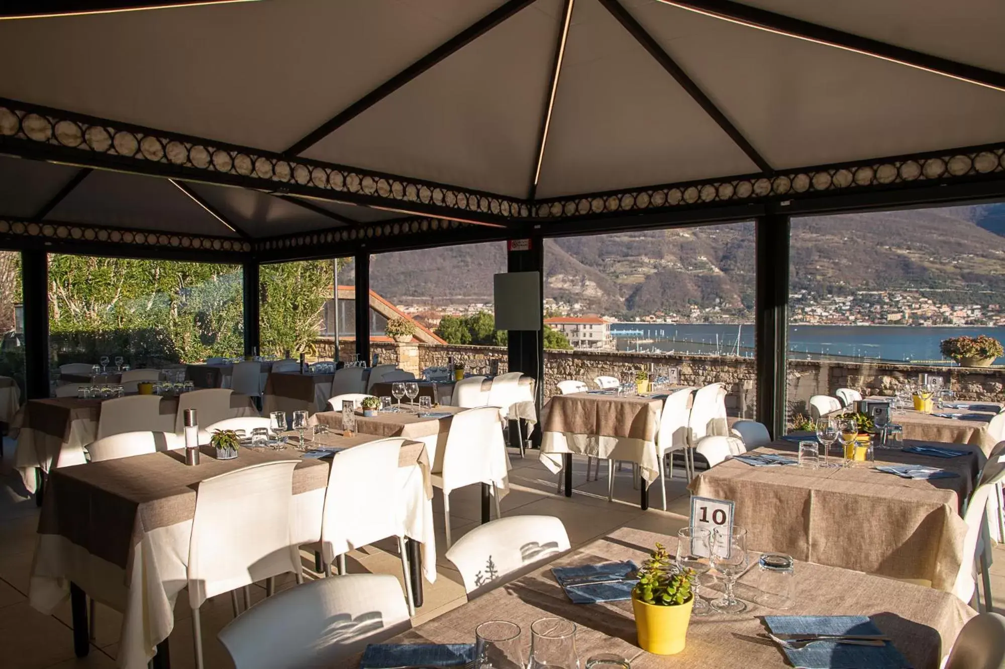 Restaurant/Places to Eat in Locanda del Lago Rosmunda