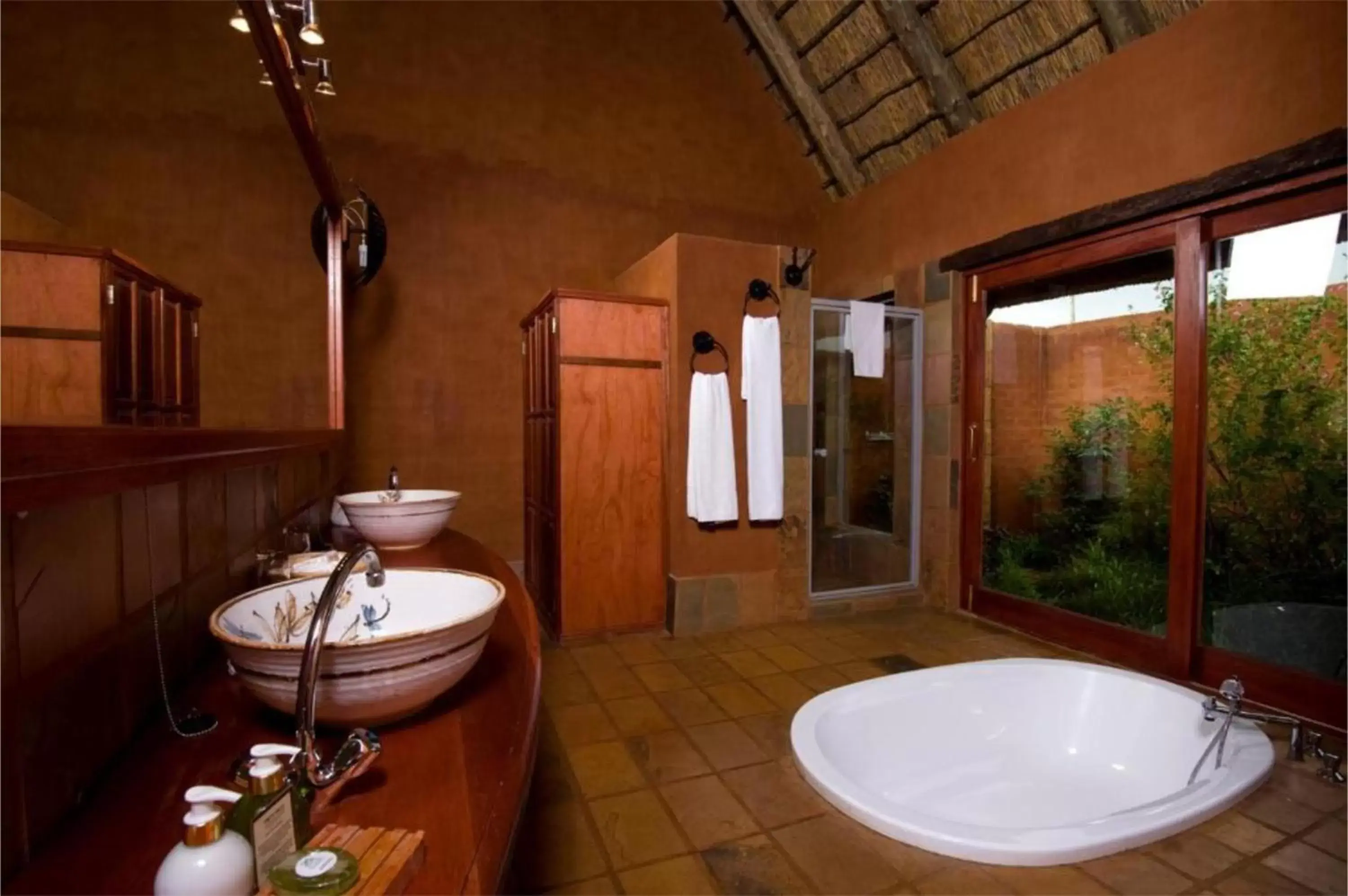 Bathroom in Misty Hills Country Hotel, Conference Centre & Spa