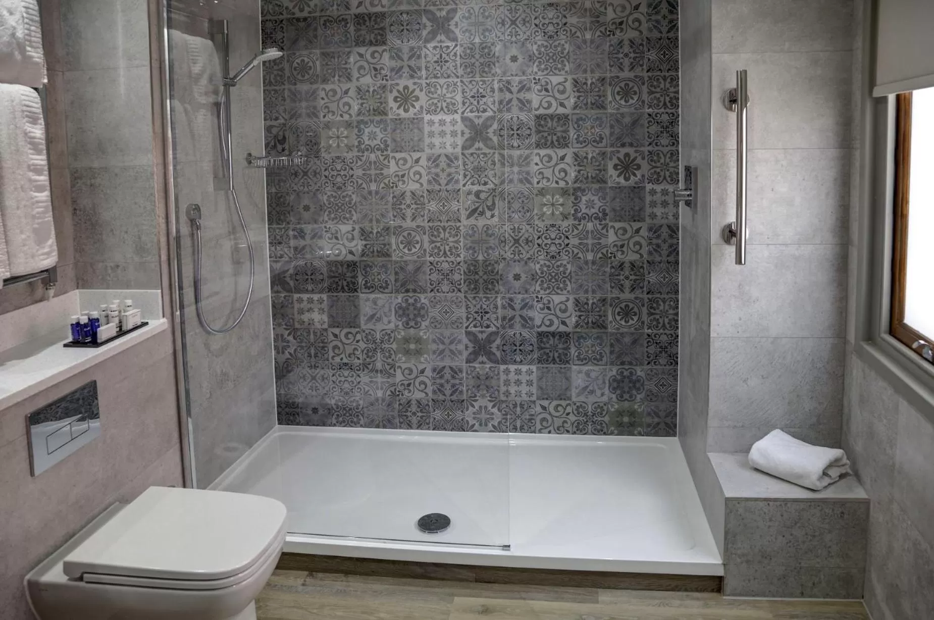 Shower in Best Western Plus Nottingham City Centre