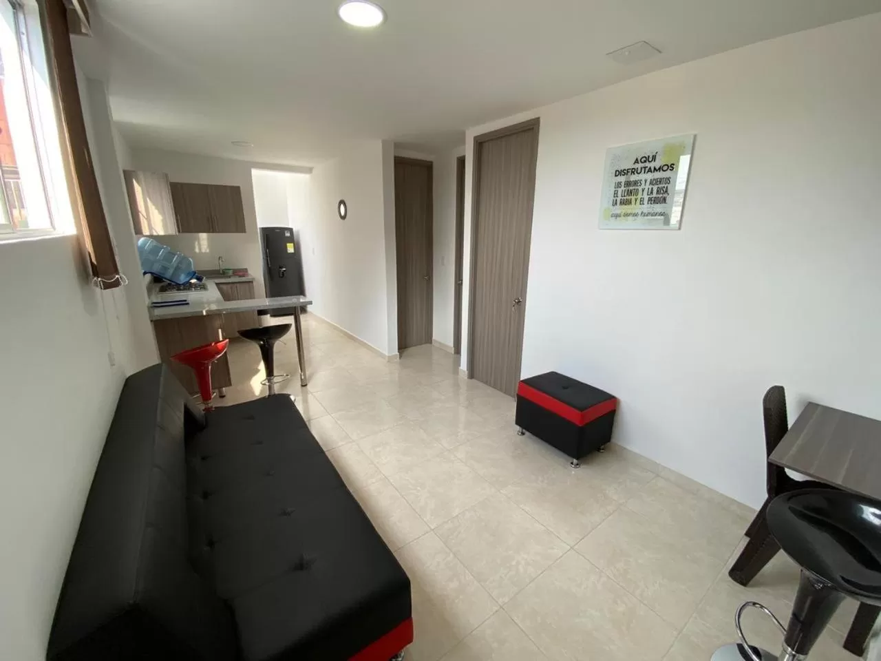 TV and multimedia, Seating Area in Hotel Cafe Estrella