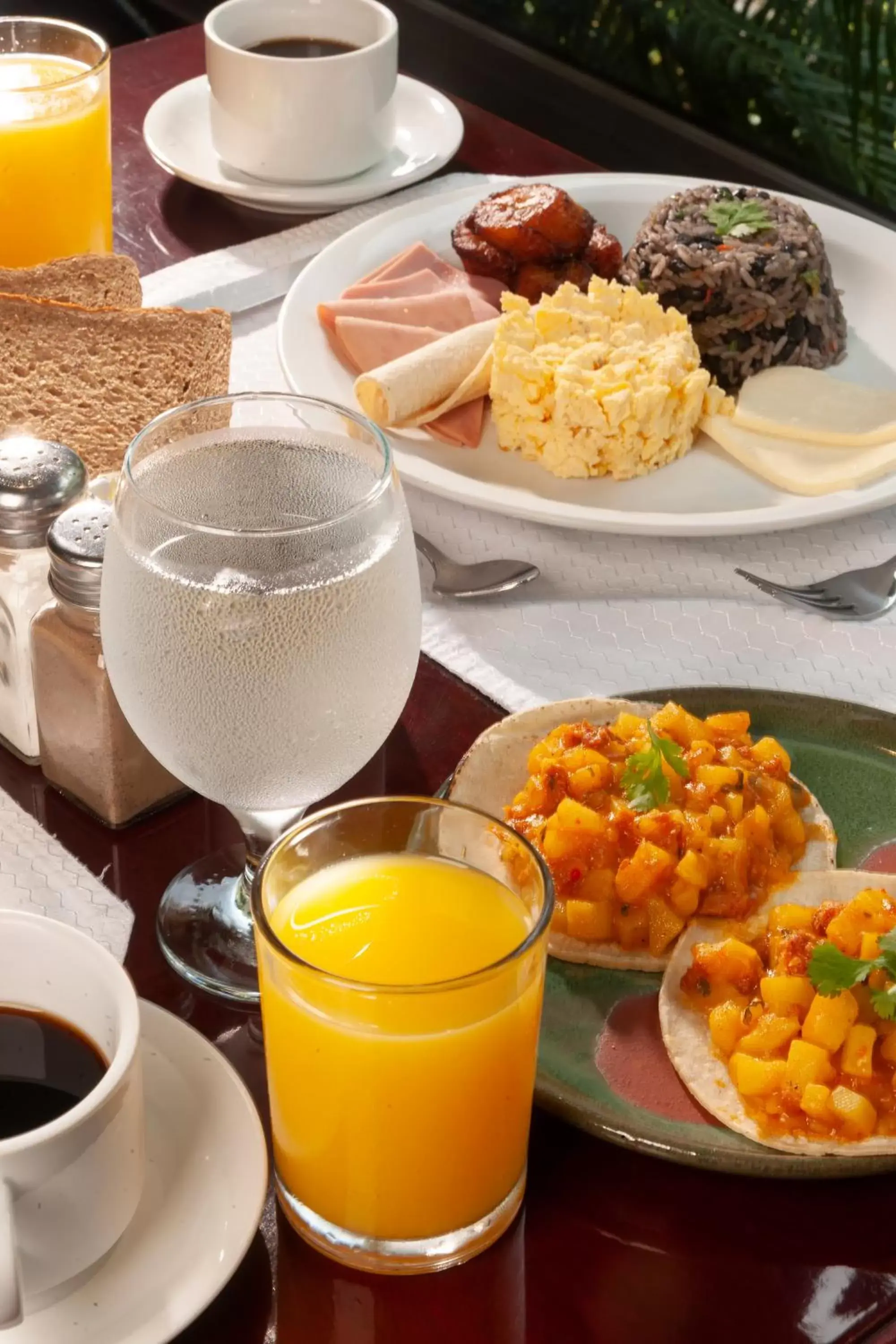 Breakfast, Food in Studio Hotel Boutique