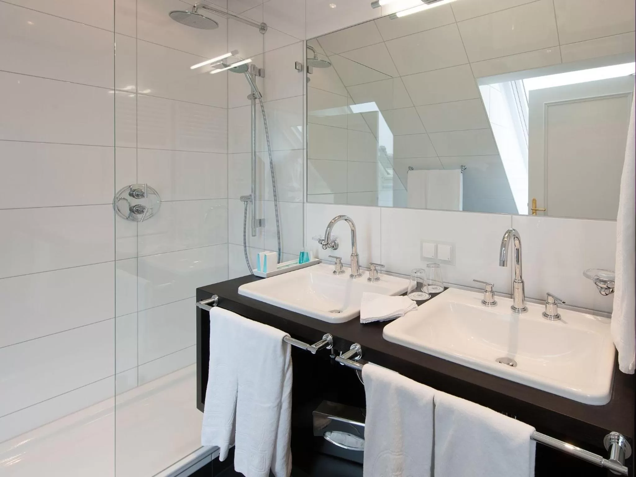 Bathroom in Hotel Ambassador