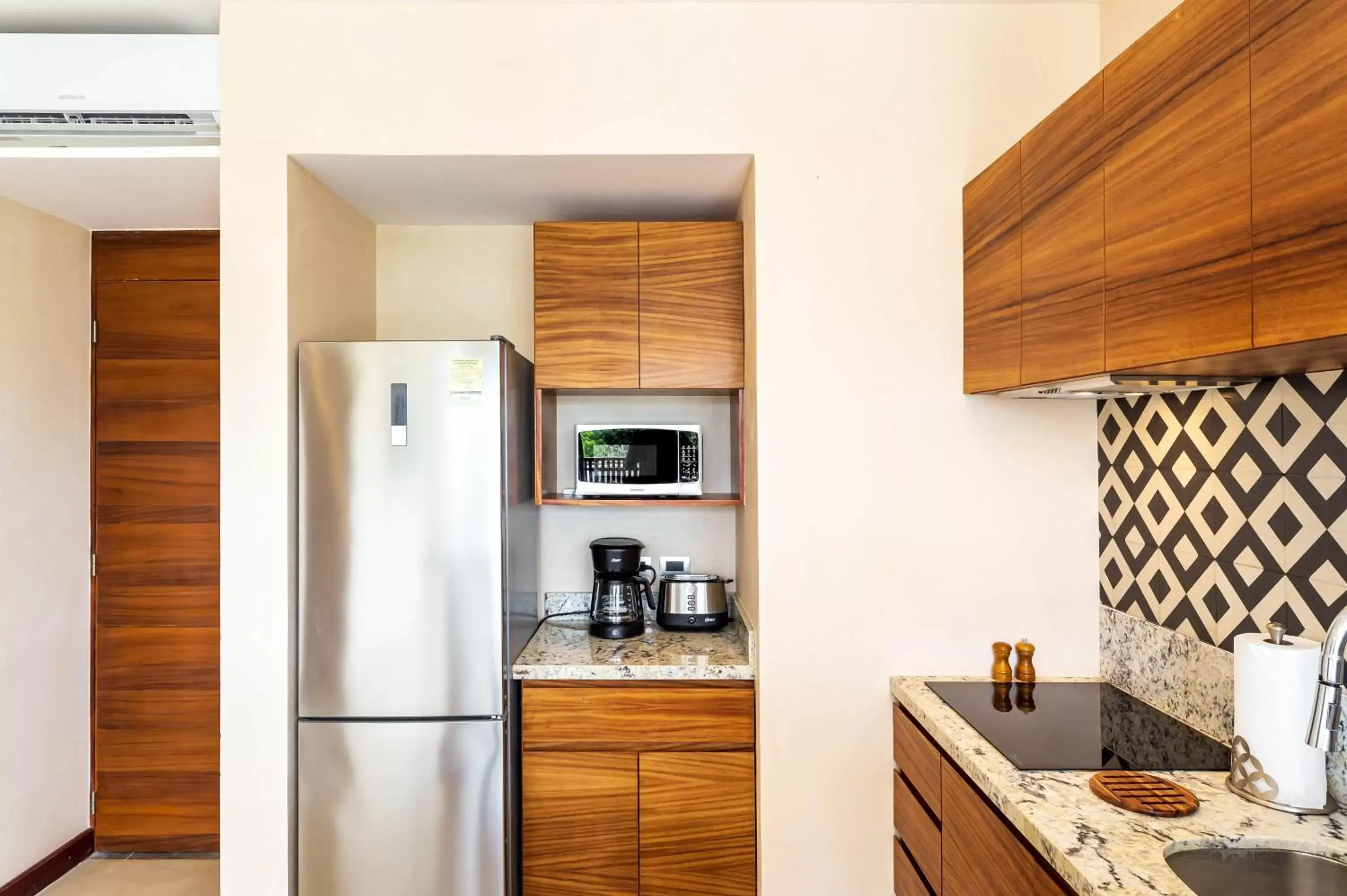 kitchen, Kitchen/Kitchenette in PRE OPENING! Solemn Luxury Condos by Spot Rentals