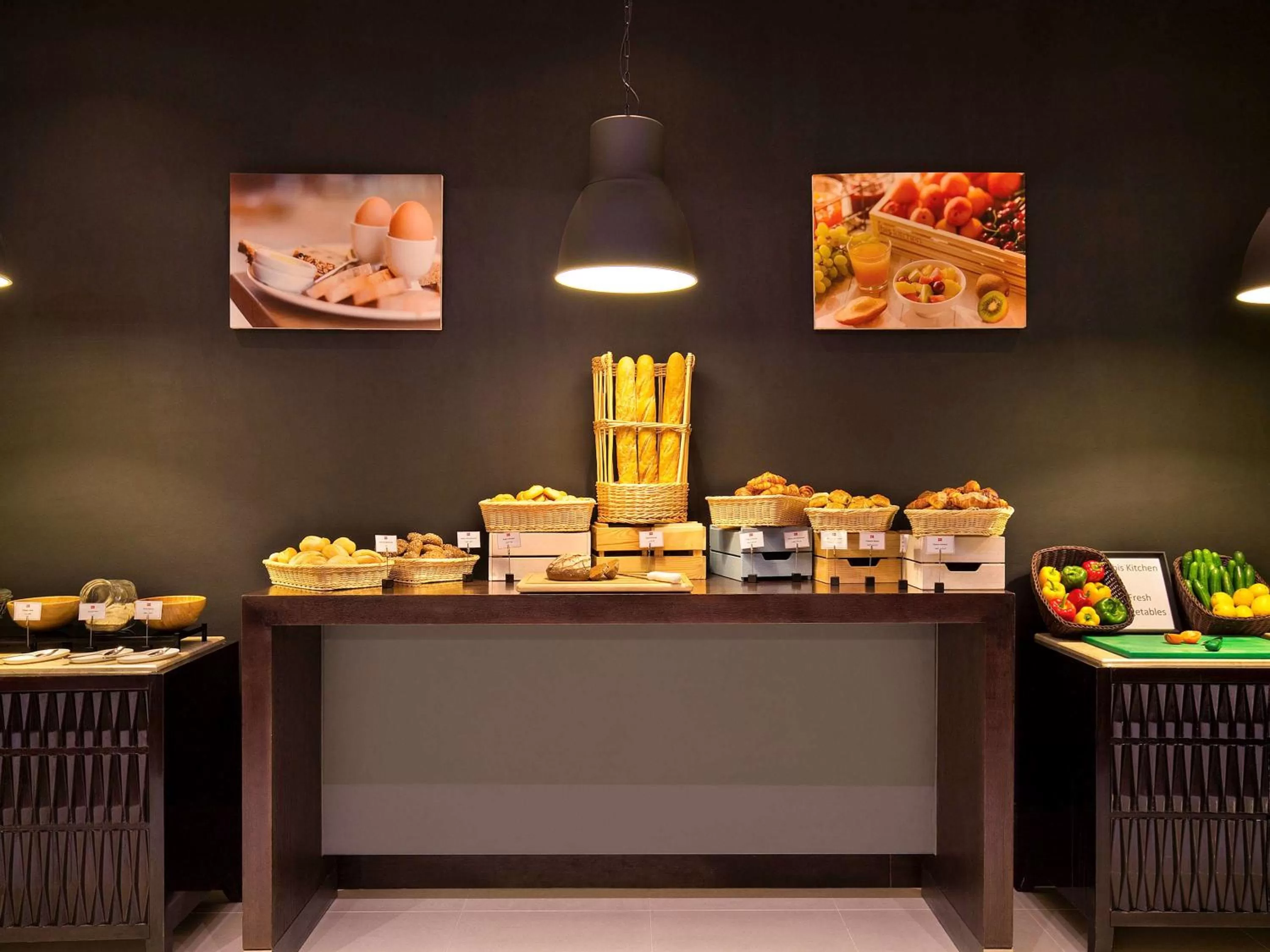 Restaurant/places to eat in ibis Dubai Al Rigga