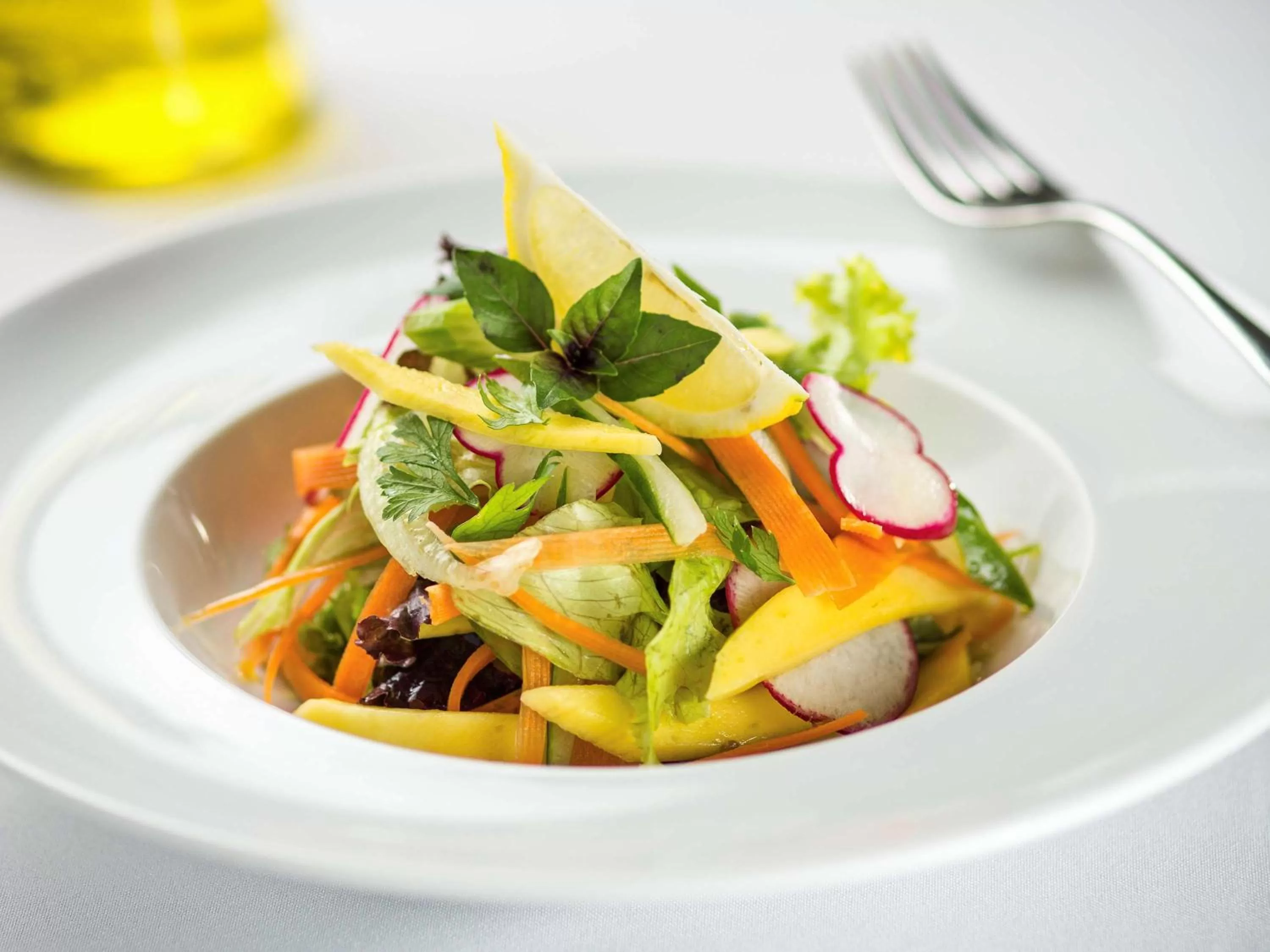 Restaurant/places to eat in Novotel Paris La Defense Esplanade