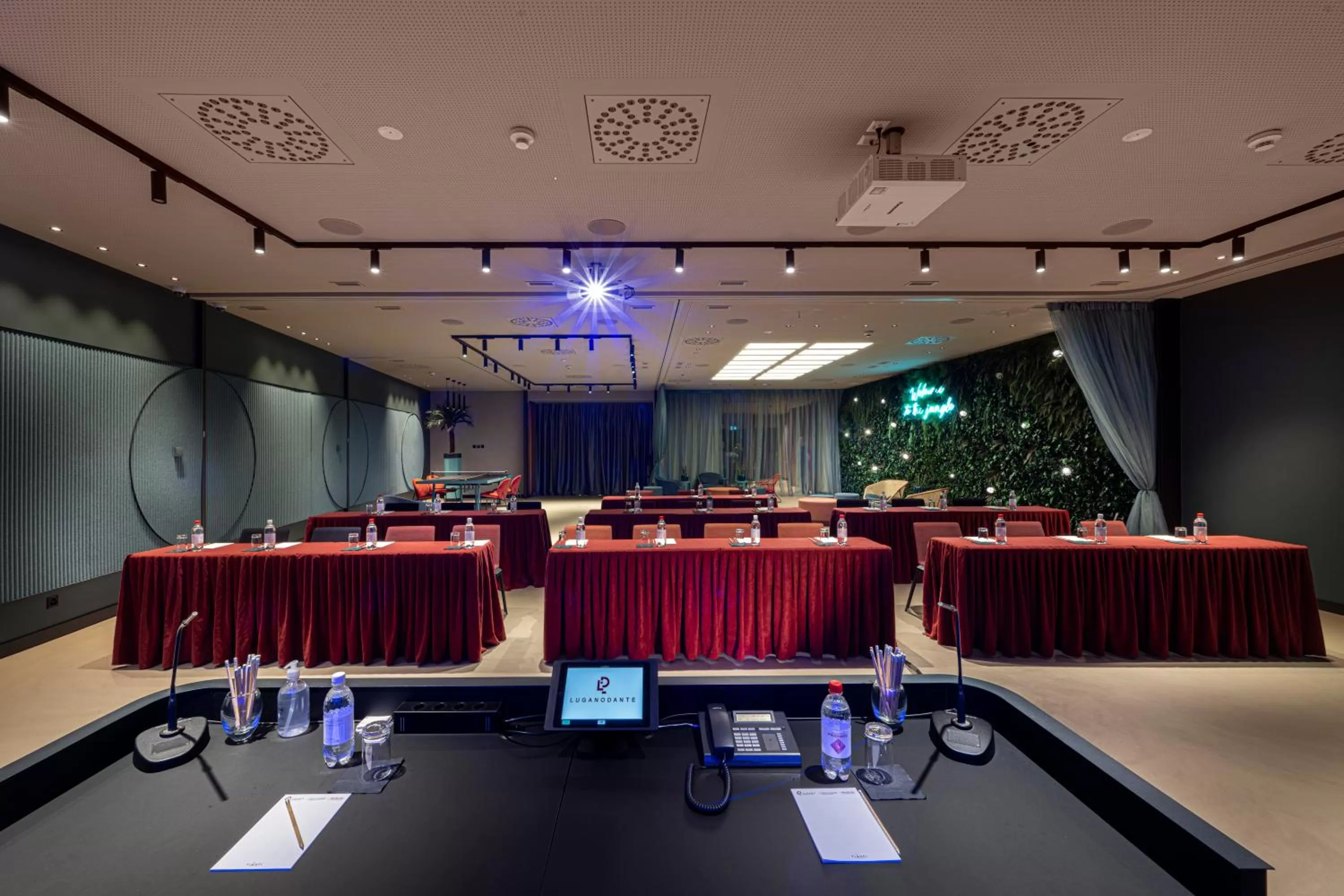 Meeting/conference room in LUGANODANTE Boutique & Lifestyle Hotel