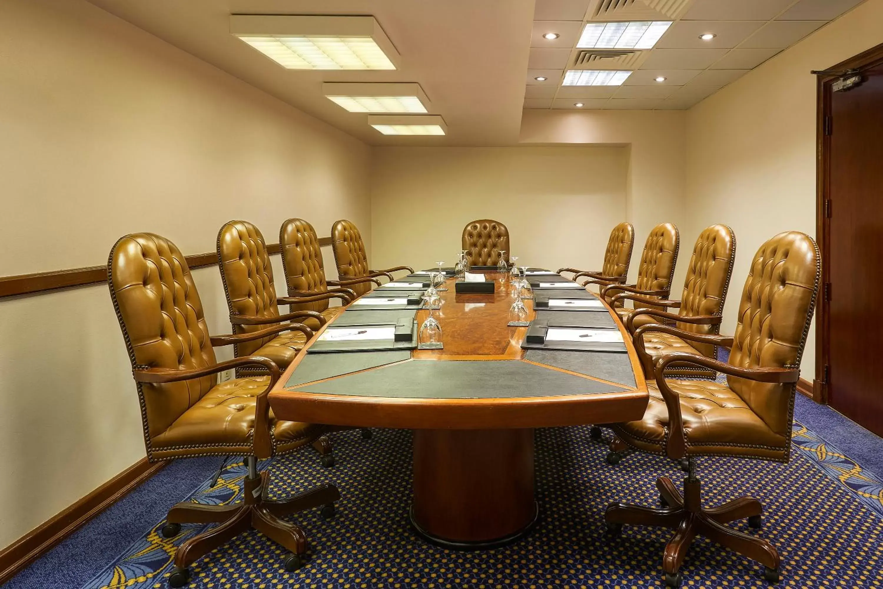 Business facilities in Safir Hotel Cairo