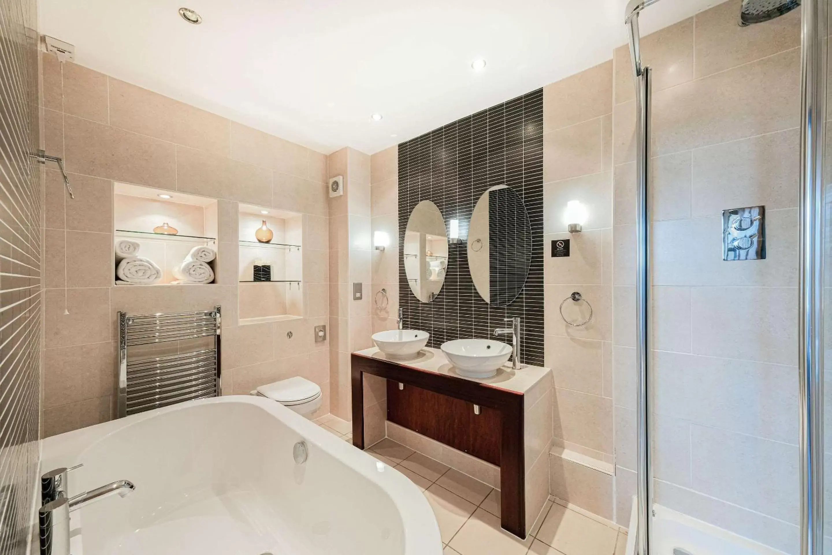 Massage, Bathroom in Cedar Court Hotel Huddersfield