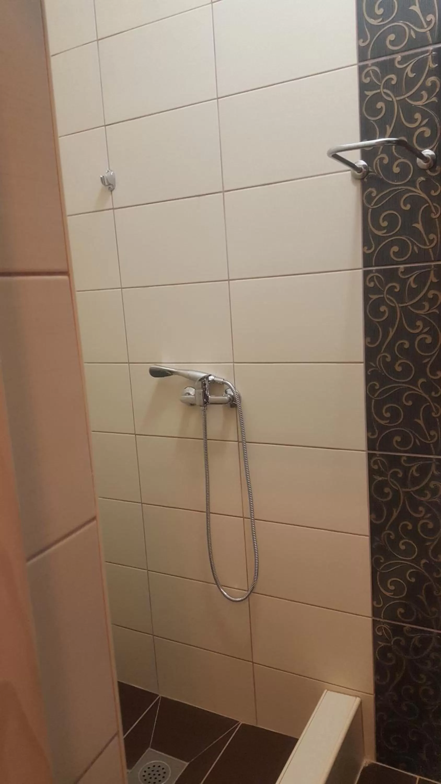 Shower, Bathroom in Banja Luka šetalište