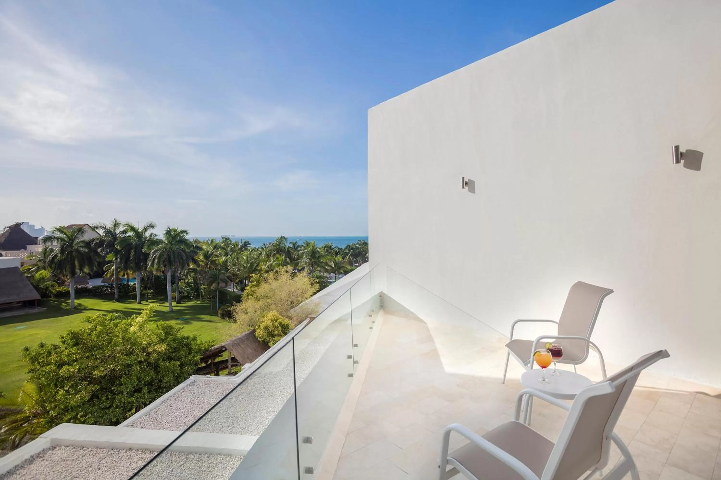 Photo of the whole room in Presidente InterContinental Cancun Resort