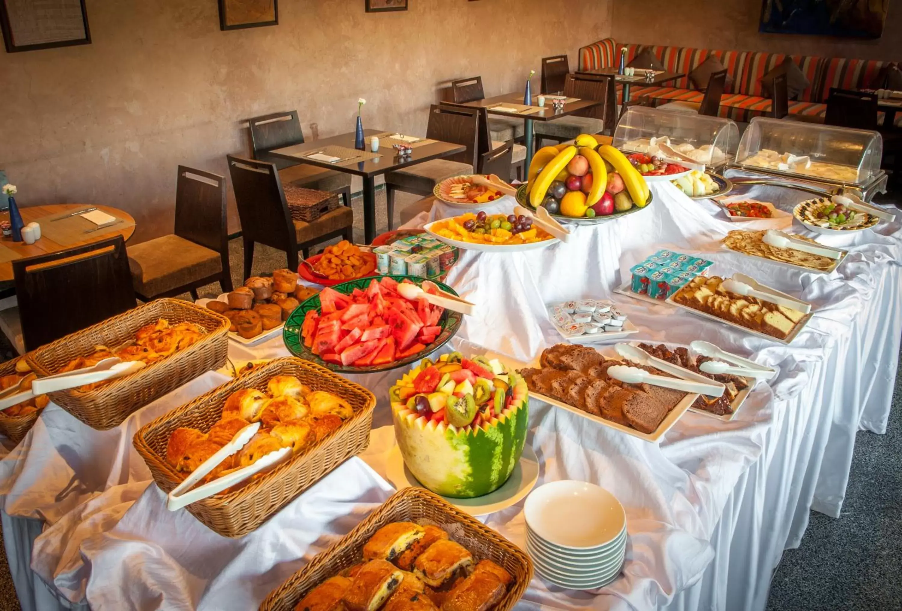 Buffet breakfast in Al Maaden Villa Hotel & Spa