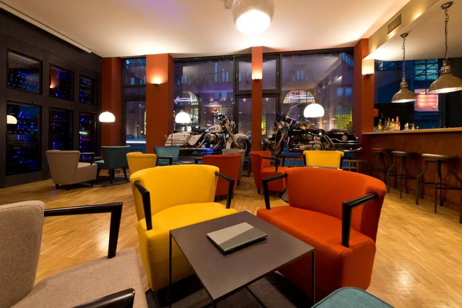 Restaurant/places to eat, Lounge/Bar in Hotel am Borsigturm