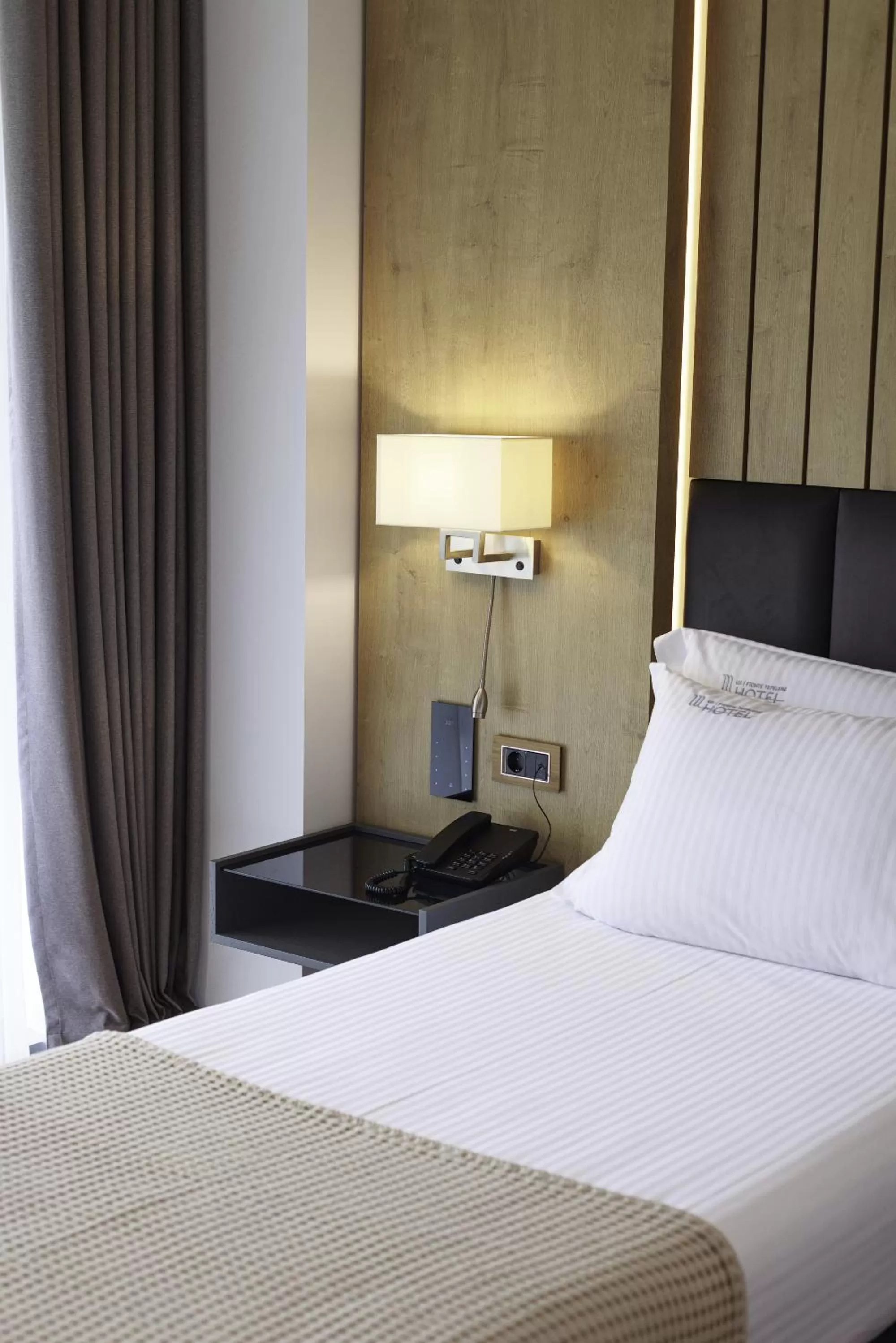 Bed in Hotel Uji Ftohte Tepelene