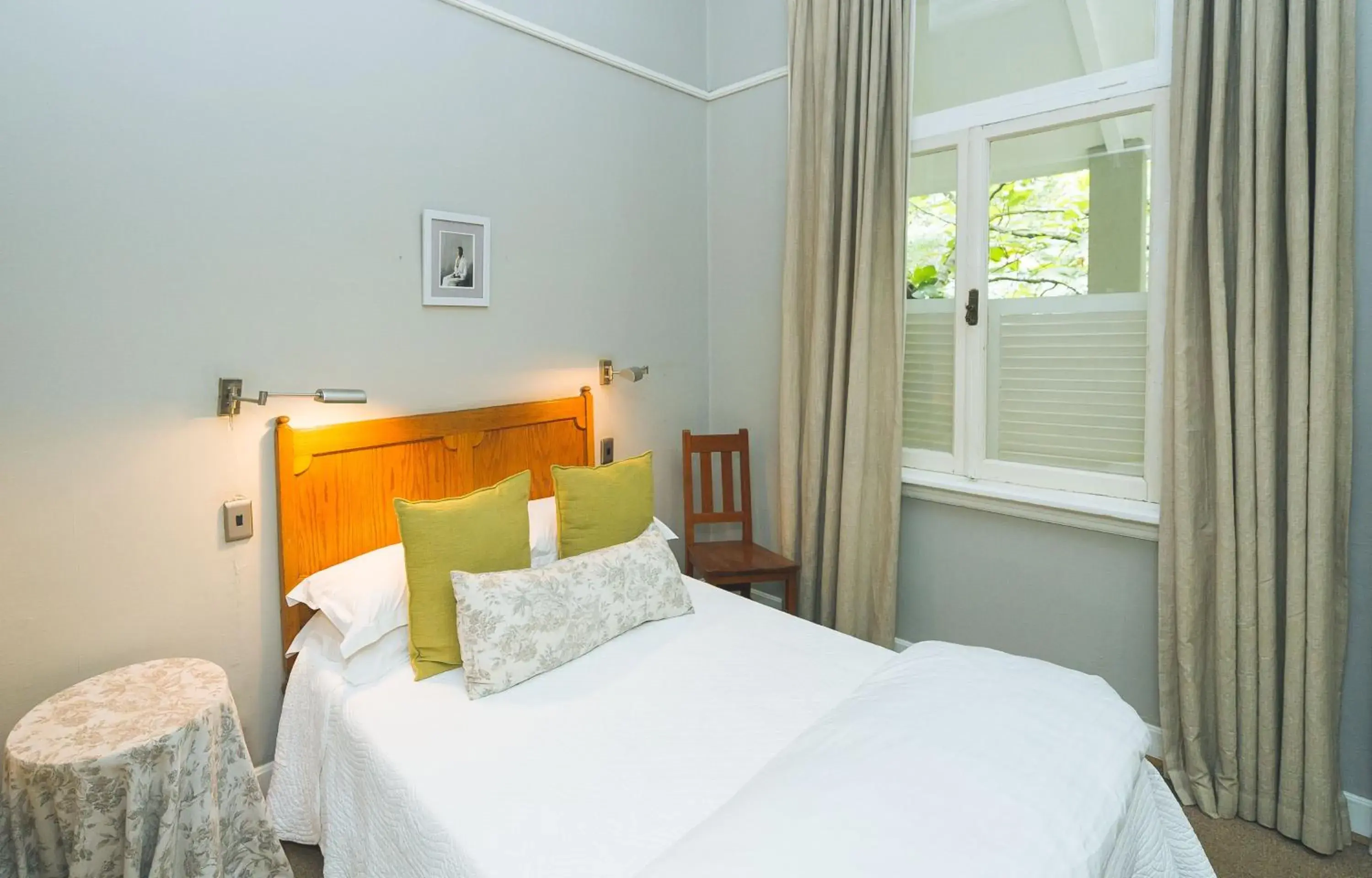 Bedroom, Bed in Osborne House