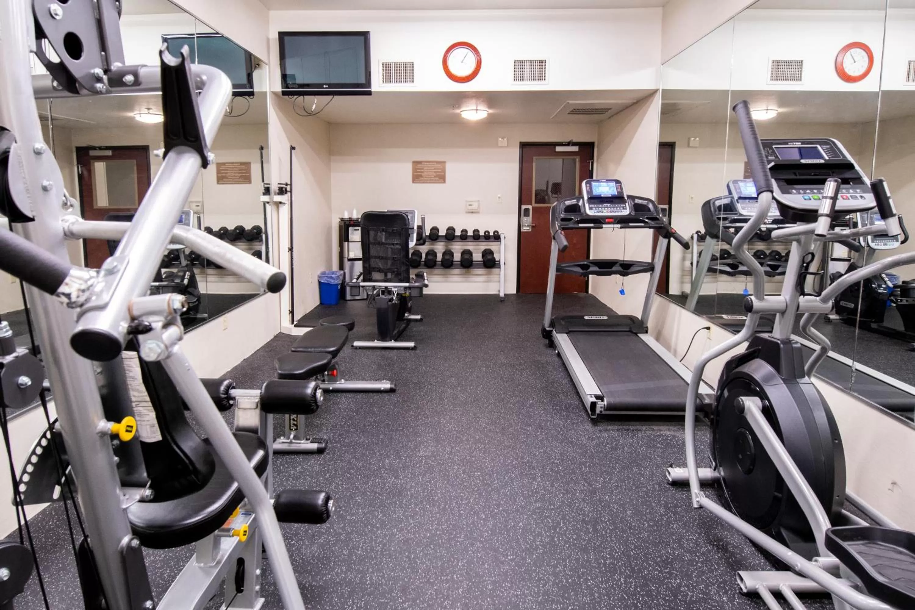 Fitness centre/facilities in Comfort Inn & Suites Near Medical Center