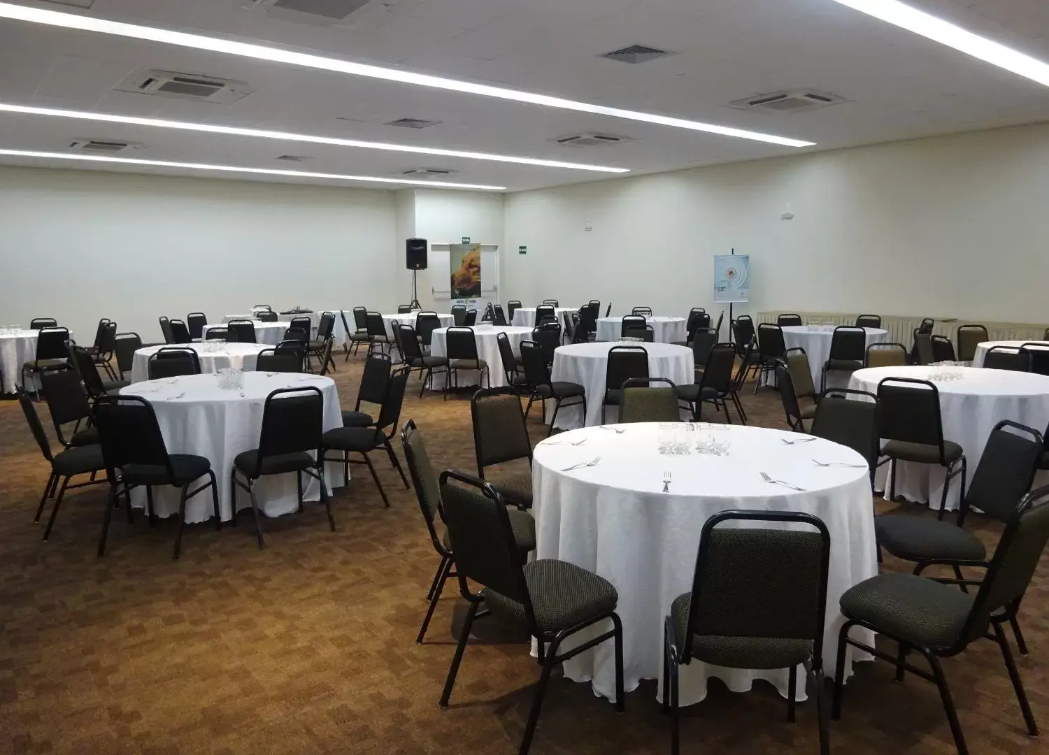 Business facilities in Executive Inn Hotel