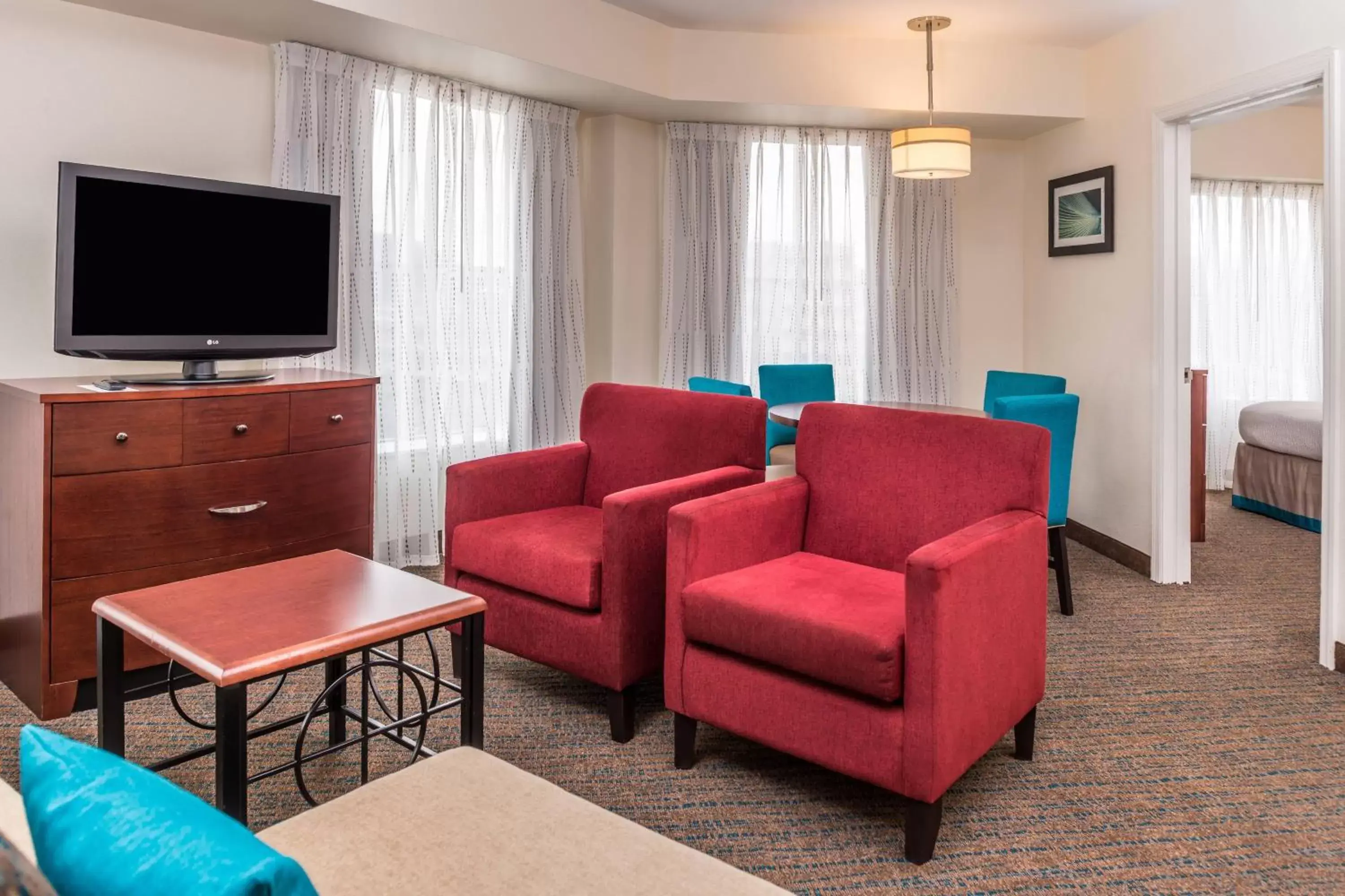 Living room, Seating Area in Residence Inn Pittsburgh North Shore