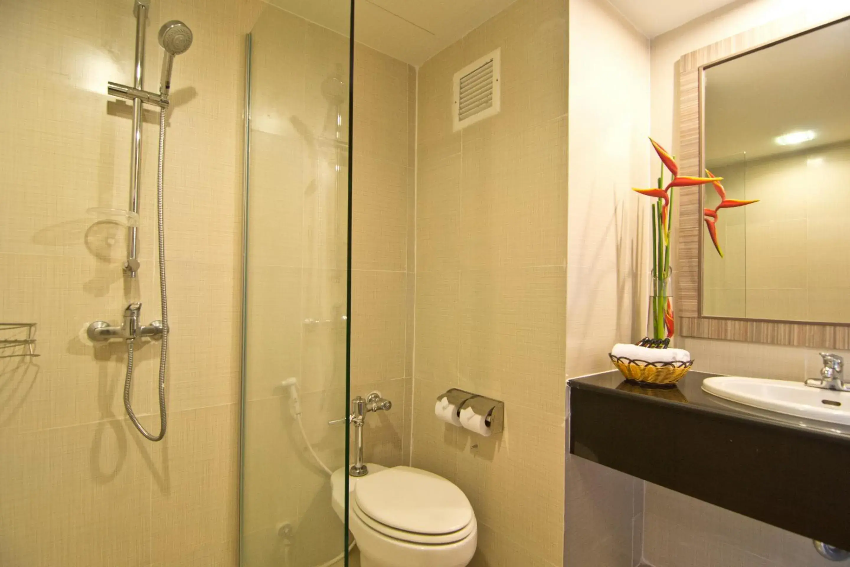 Shower, Bathroom in The Green Park Resort - SHA Extra Plus