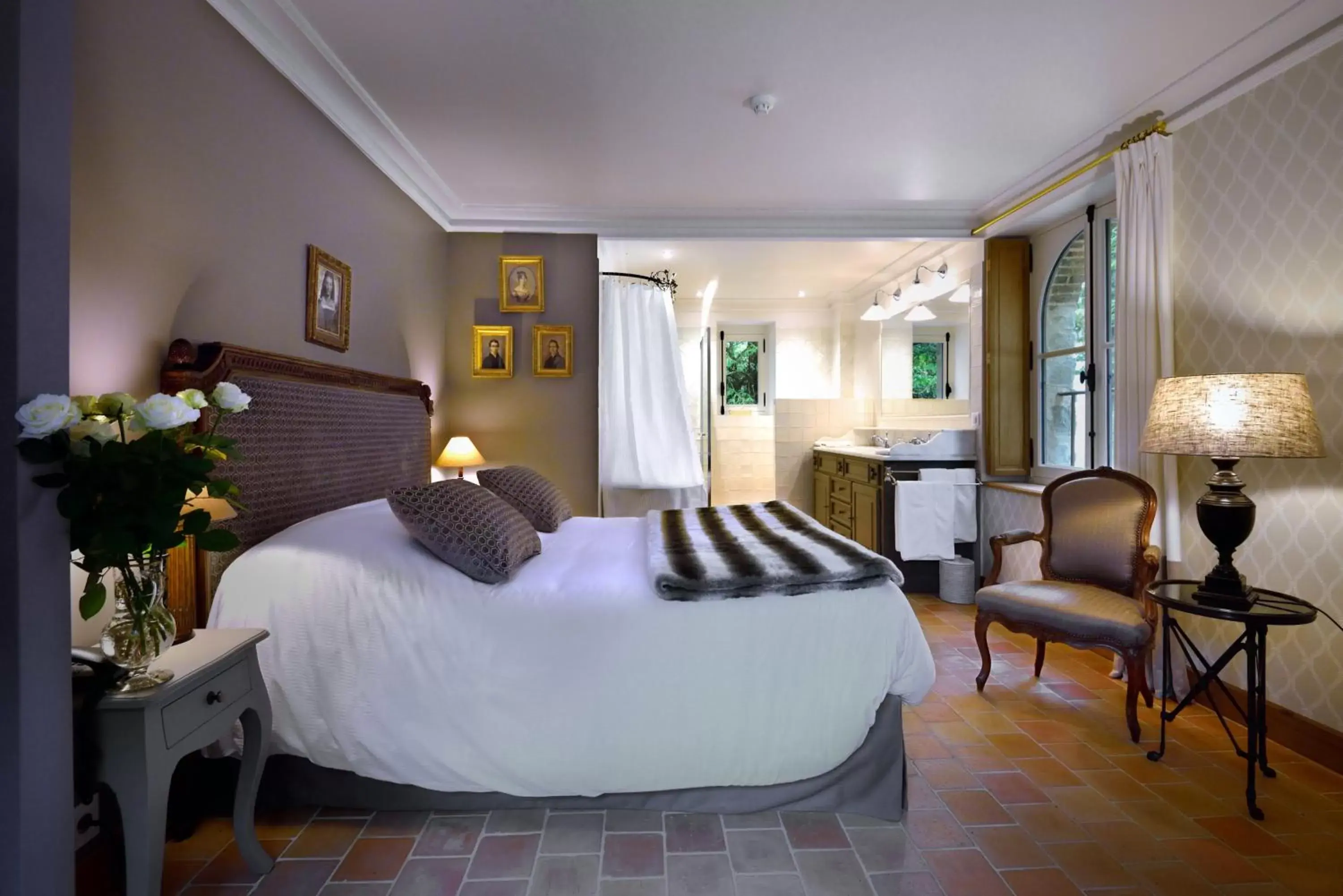 Double Room - Maison d'Artagnan in Château-Hôtel de Bourron Double Room - Maison d'Artagnan in Château-Hôtel de Bourron