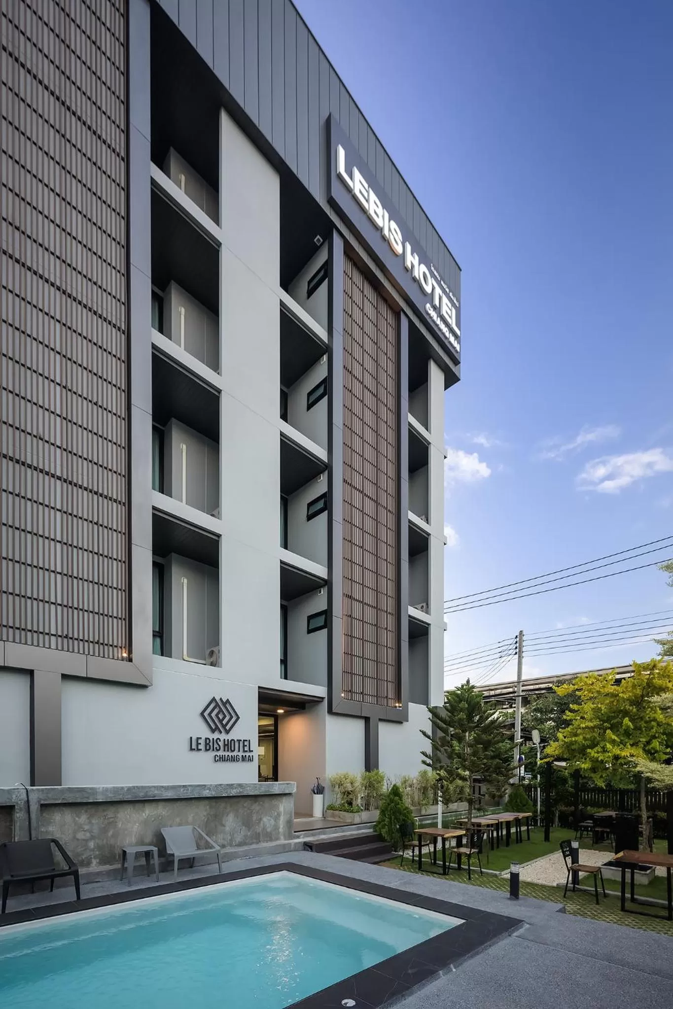 Property building in Le Bis Hotel