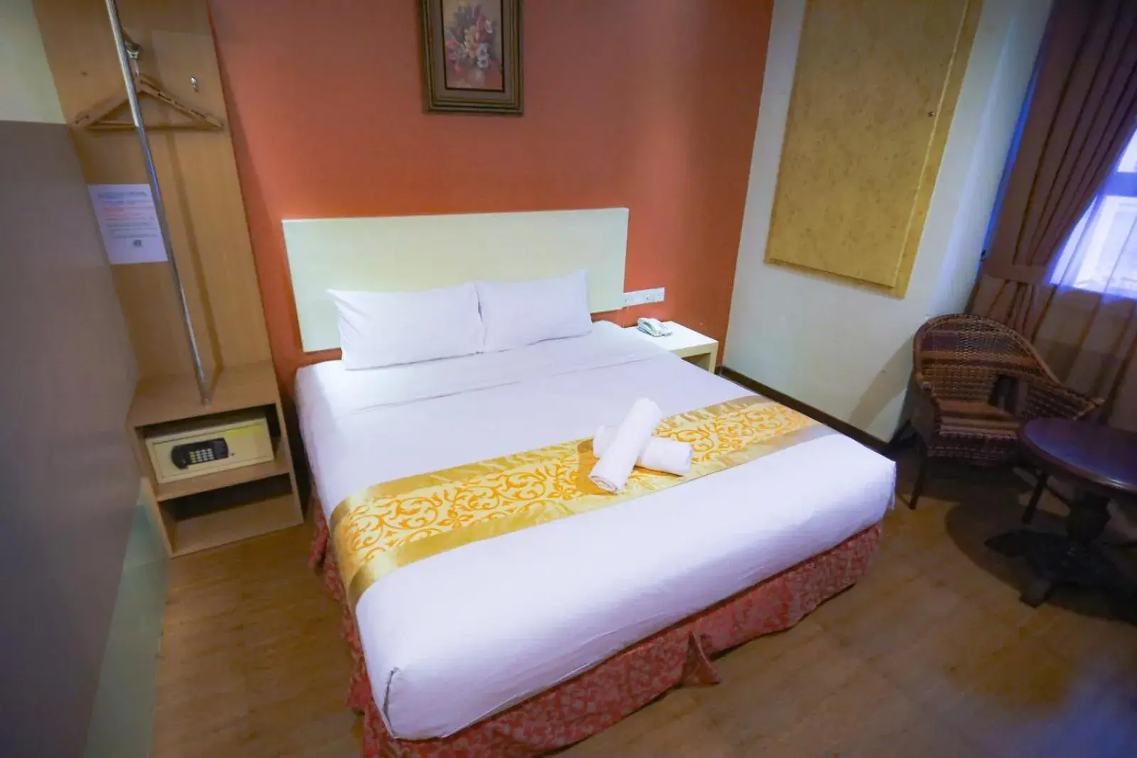 Photo of the whole room, Bed in Eight Days Boutique Hotel - Permas Jaya