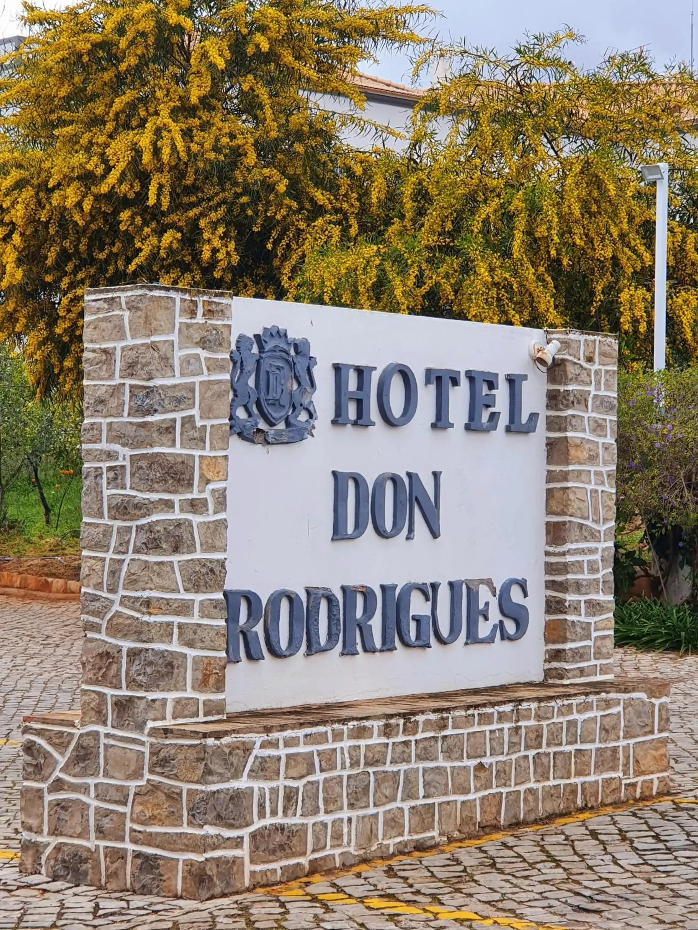 Property Logo/Sign in Hotel Don Rodrigues